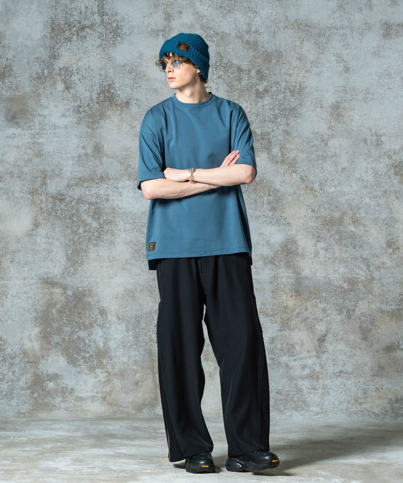 H:186 / C:89 / W:71 / H:92 着用サイズ:M