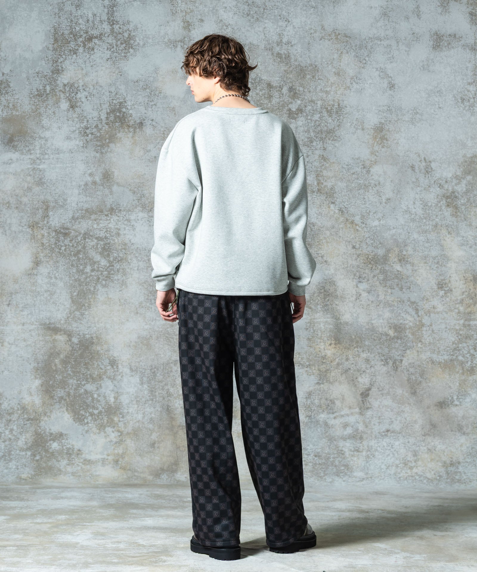 H:186 / C:89 / W:71 / H:92 着用サイズ:M