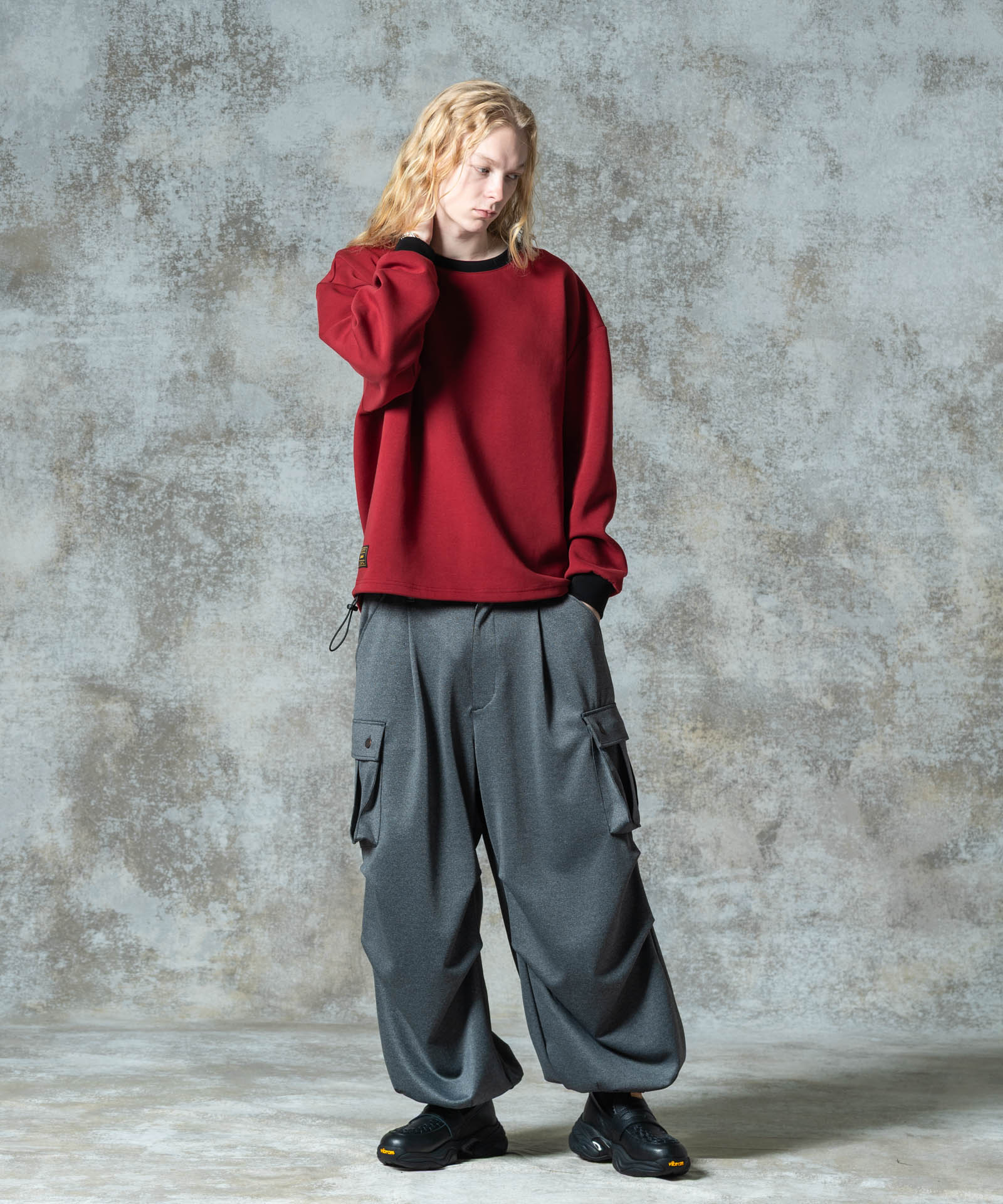 H:185 / C:78 / W:64 / H:88 着用サイズ:L