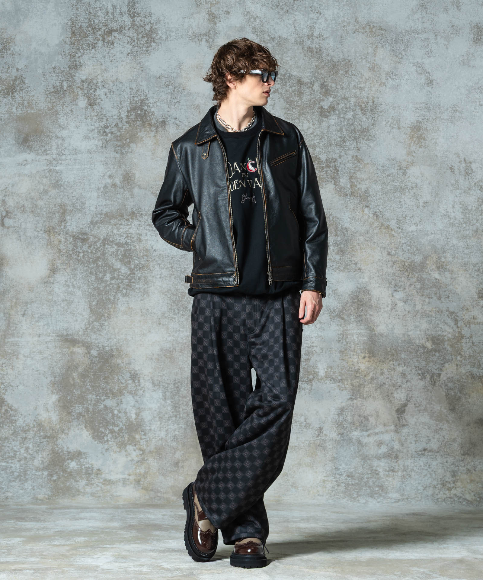 H:186 / C:89 / W:71 / H:92 着用サイズ:L