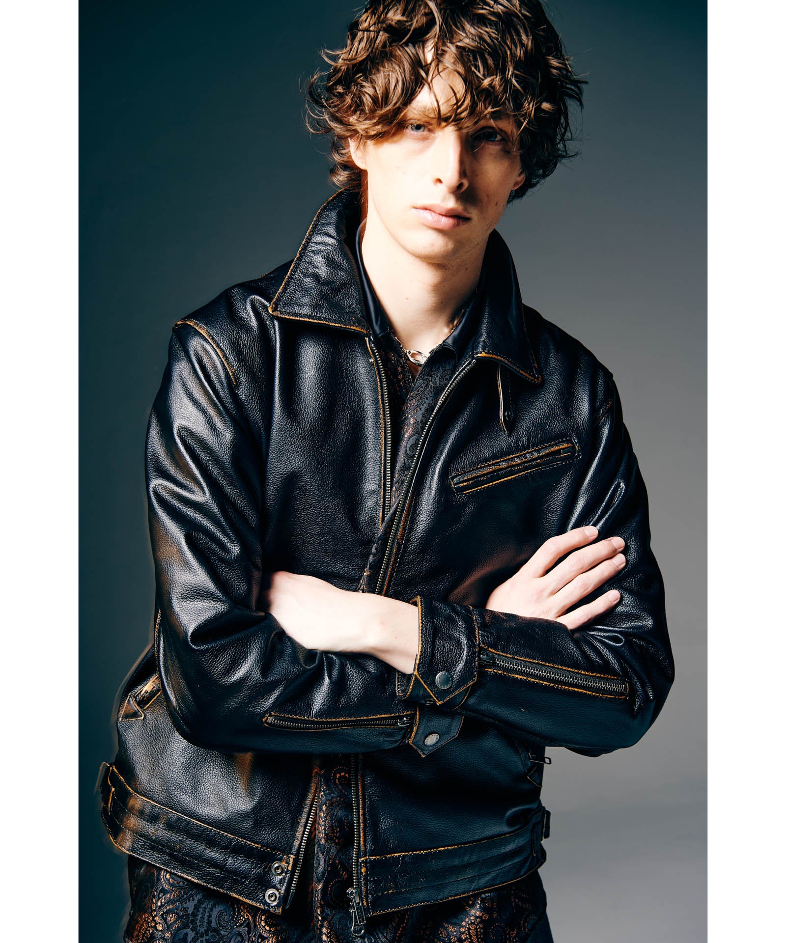 H:186 / C:89 / W:71 / H:92 着用サイズ:L