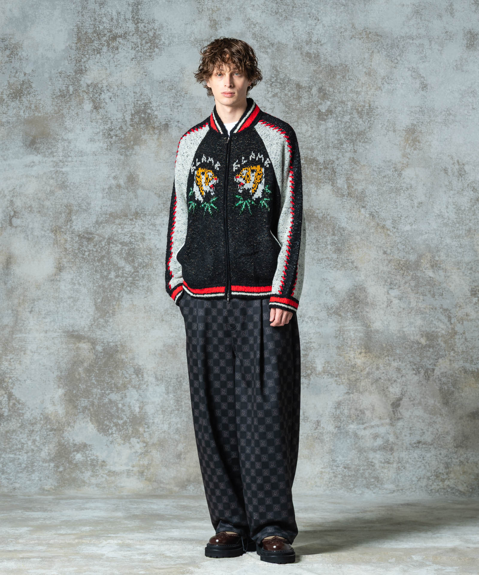 H:186 / C:89 / W:71 / H:92 着用サイズ:M