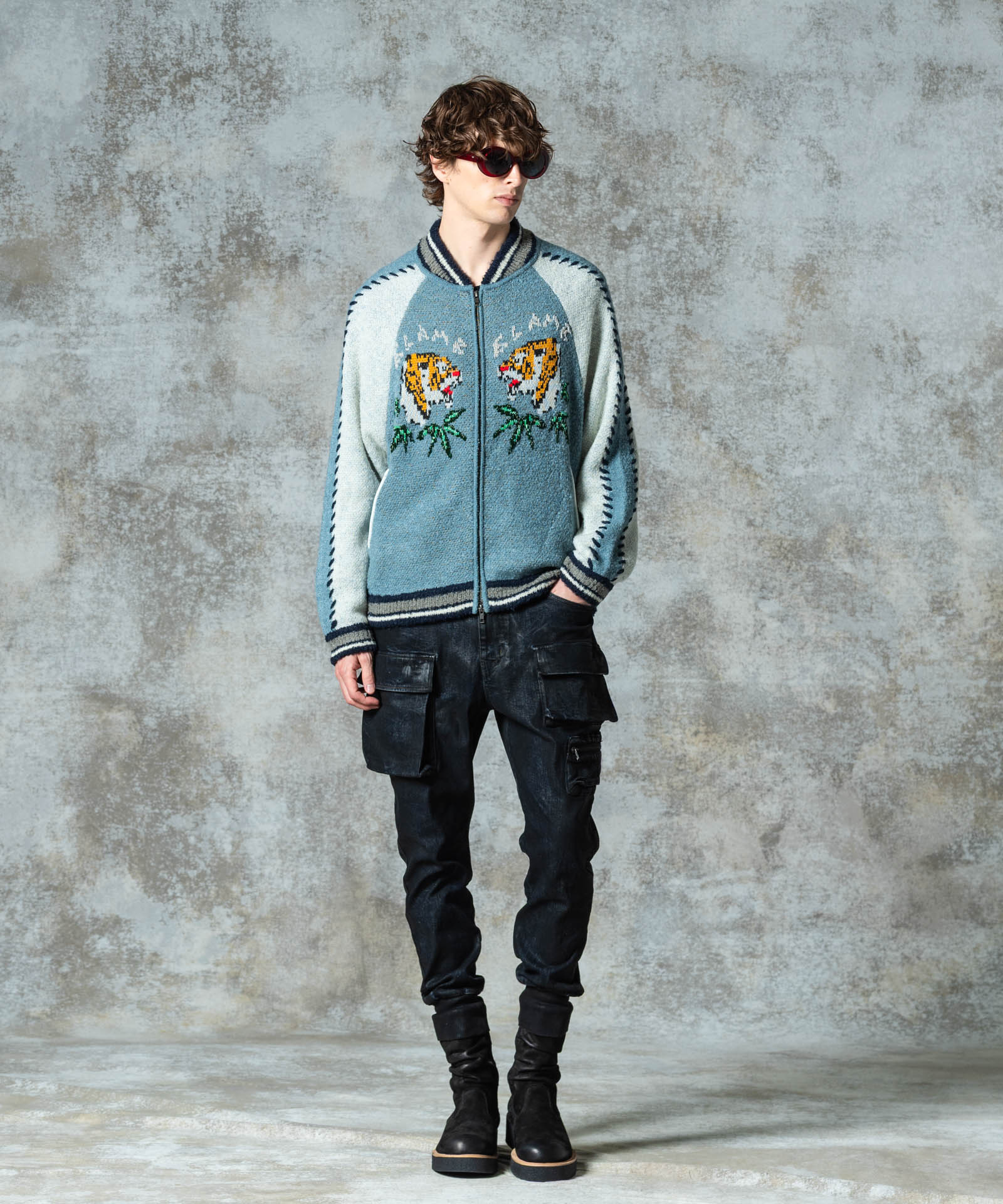 H:186 / C:89 / W:71 / H:92 着用サイズ:L