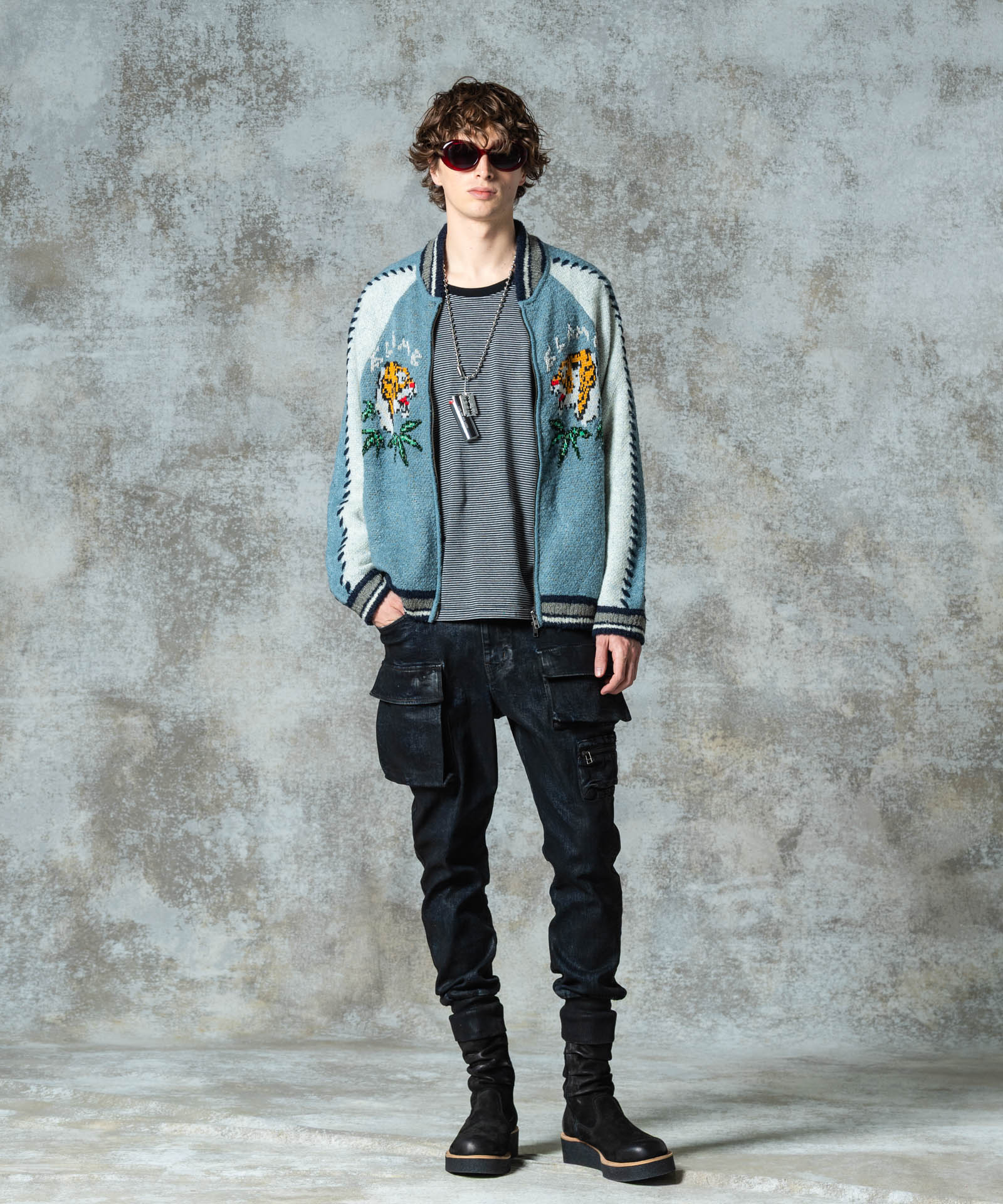 H:186 / C:89 / W:71 / H:92 着用サイズ:L