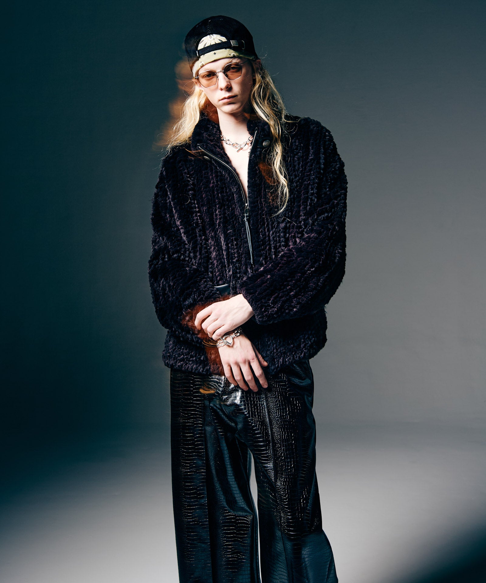 H:185 / C:78 / W:64 / H:88 着用サイズ:L