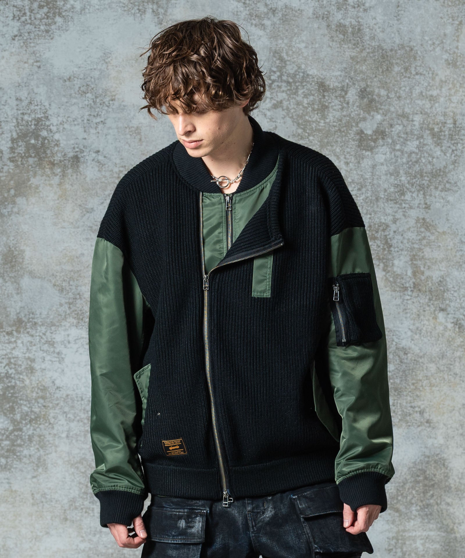 H:186 / C:89 / W:71 / H:92 着用サイズ:M