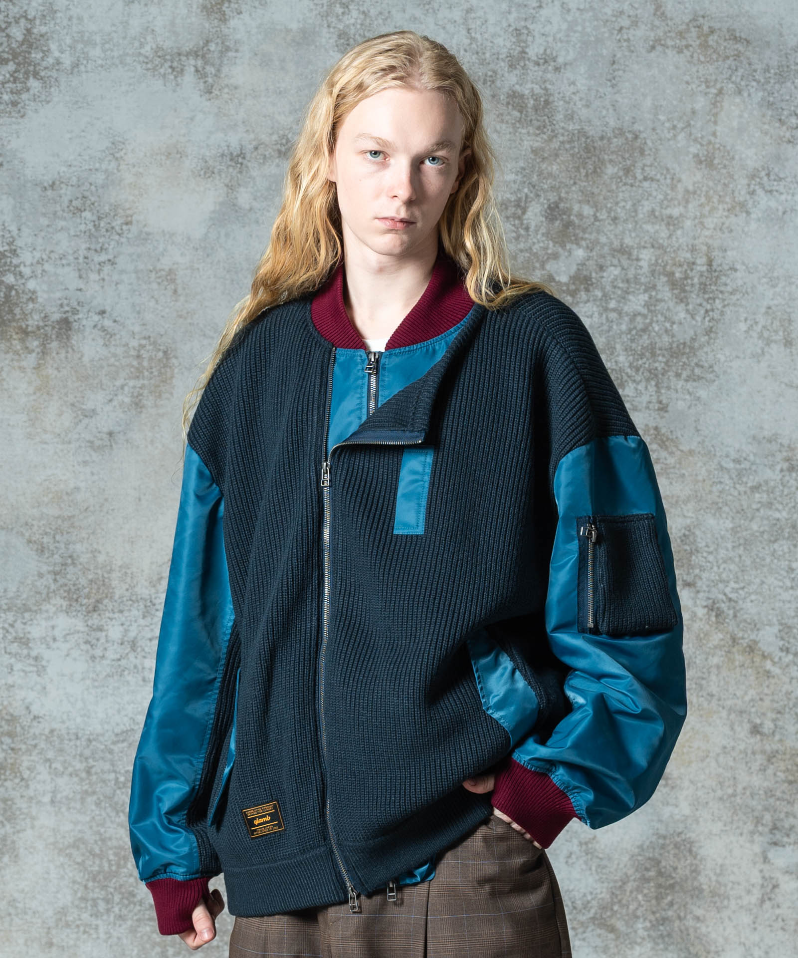 H:185 / C:78 / W:64 / H:88 着用サイズ:L