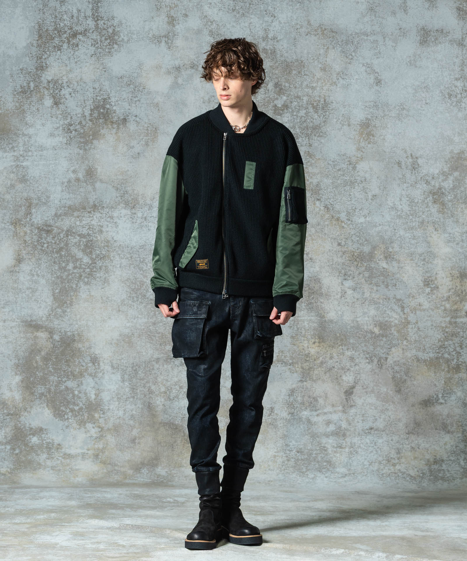 H:186 / C:89 / W:71 / H:92 着用サイズ:M