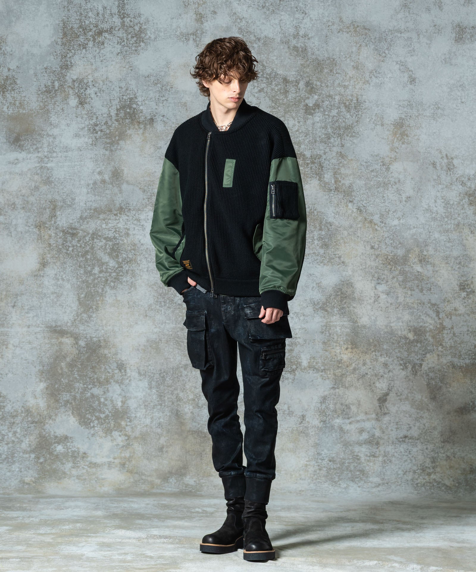 H:186 / C:89 / W:71 / H:92 着用サイズ:M