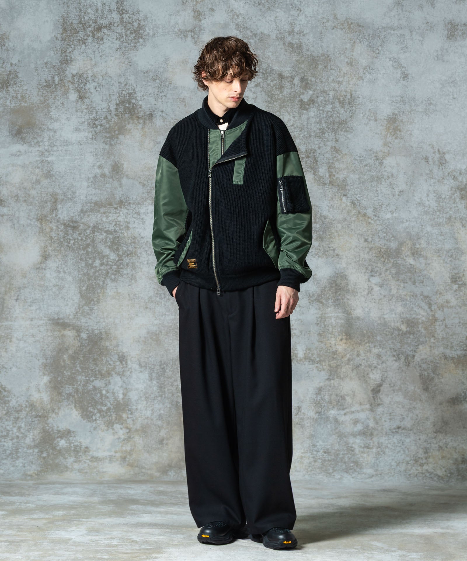 H:186 / C:89 / W:71 / H:92 着用サイズ:M