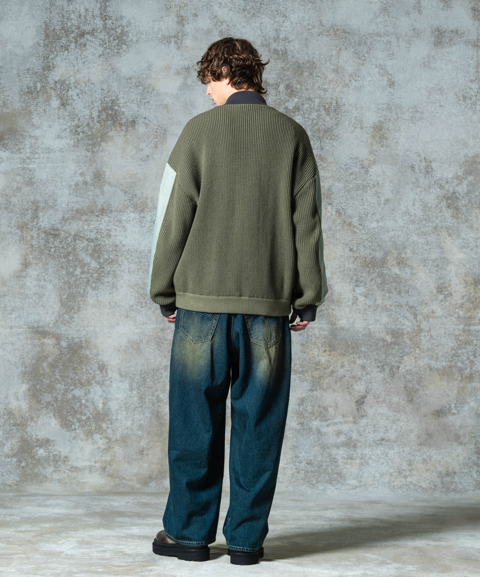 H:186 / C:89 / W:71 / H:92 着用サイズ:L