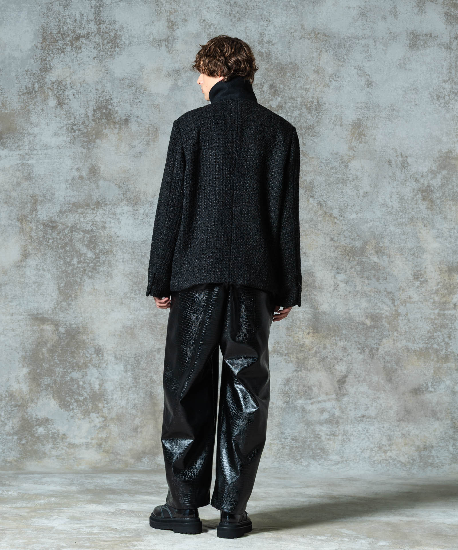 H:186 / C:89 / W:71 / H:92 着用サイズ:L