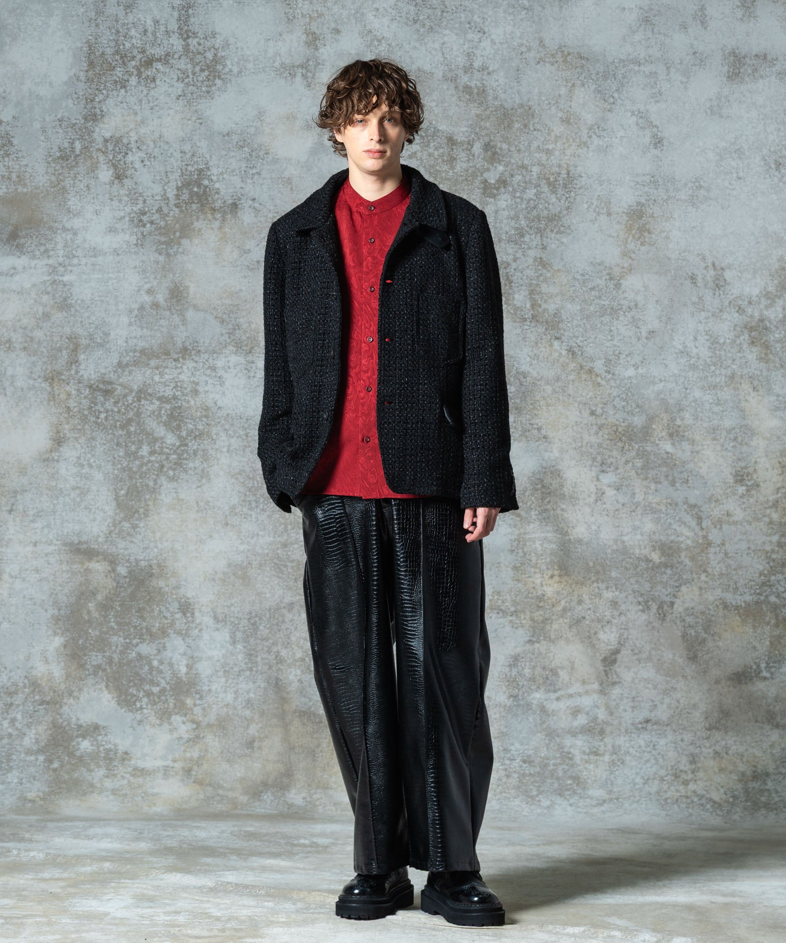 H:186 / C:89 / W:71 / H:92 着用サイズ:L