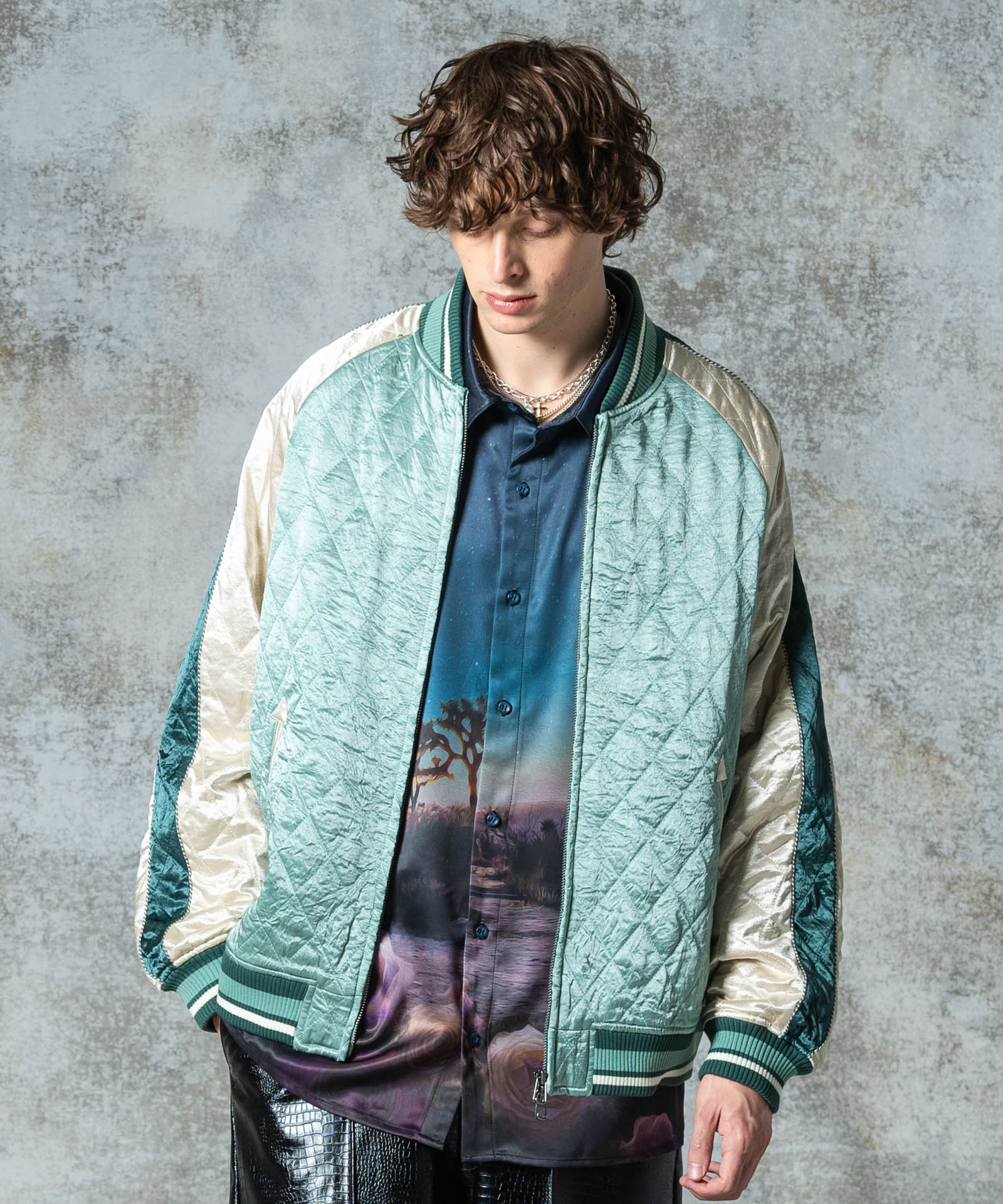 H:186 / C:89 / W:71 / H:92 着用サイズ:L