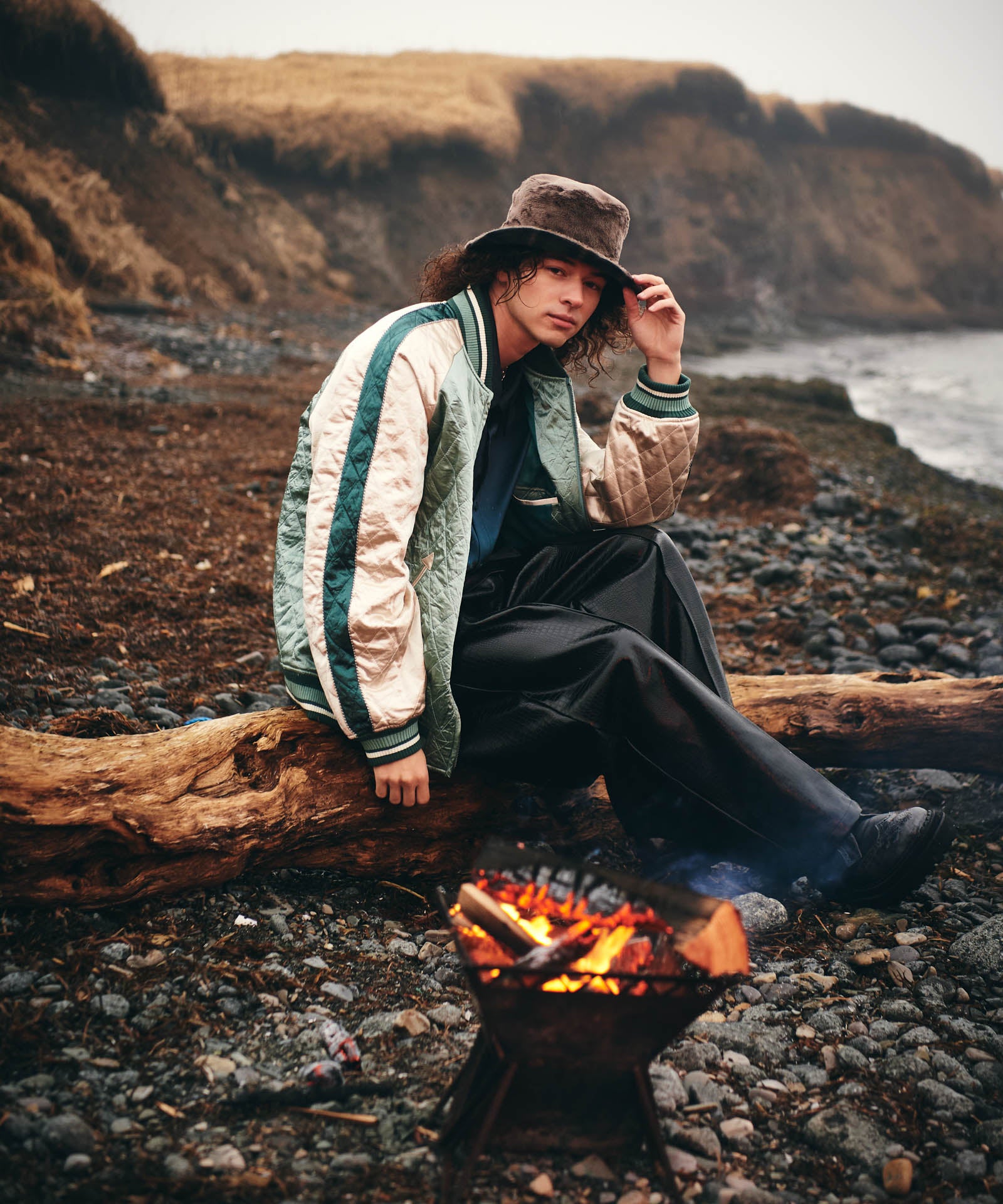 H:175 / C:83 / W:66 / H:87 着用サイズ:L