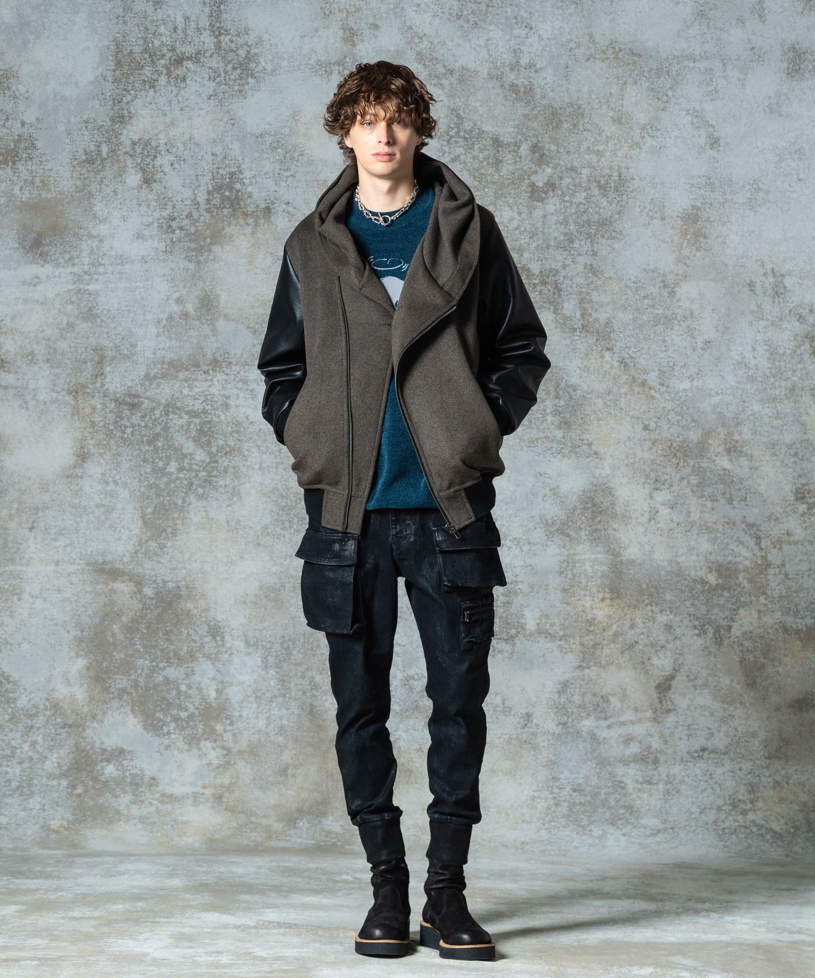 H:186 / C:89 / W:71 / H:92 着用サイズ:L