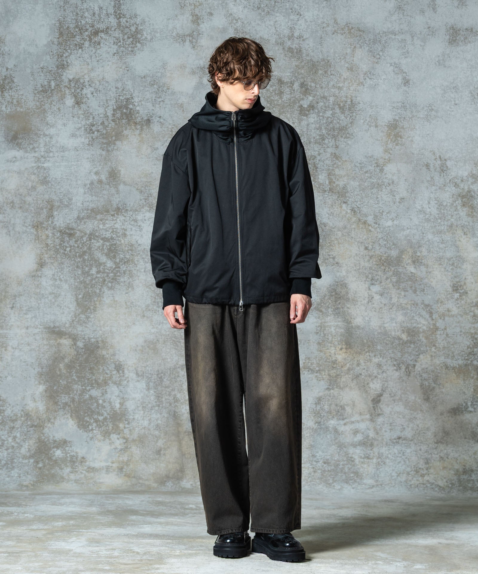 H:186 / C:89 / W:71 / H:92 着用サイズ:M