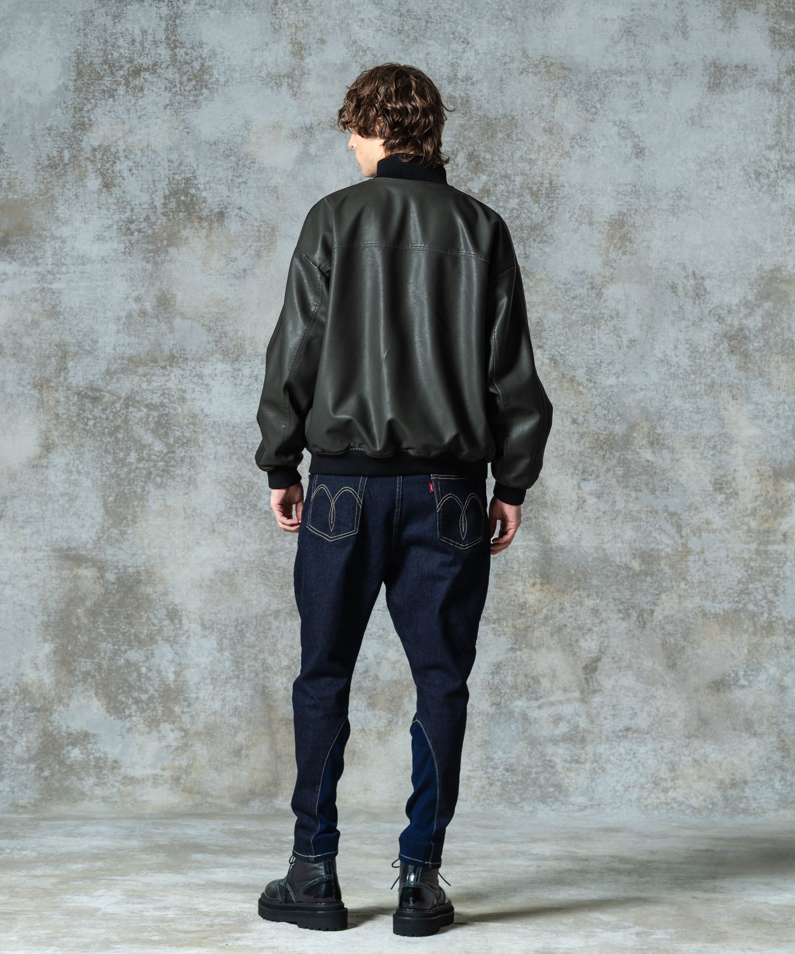 H:186 / C:89 / W:71 / H:92 着用サイズ:M