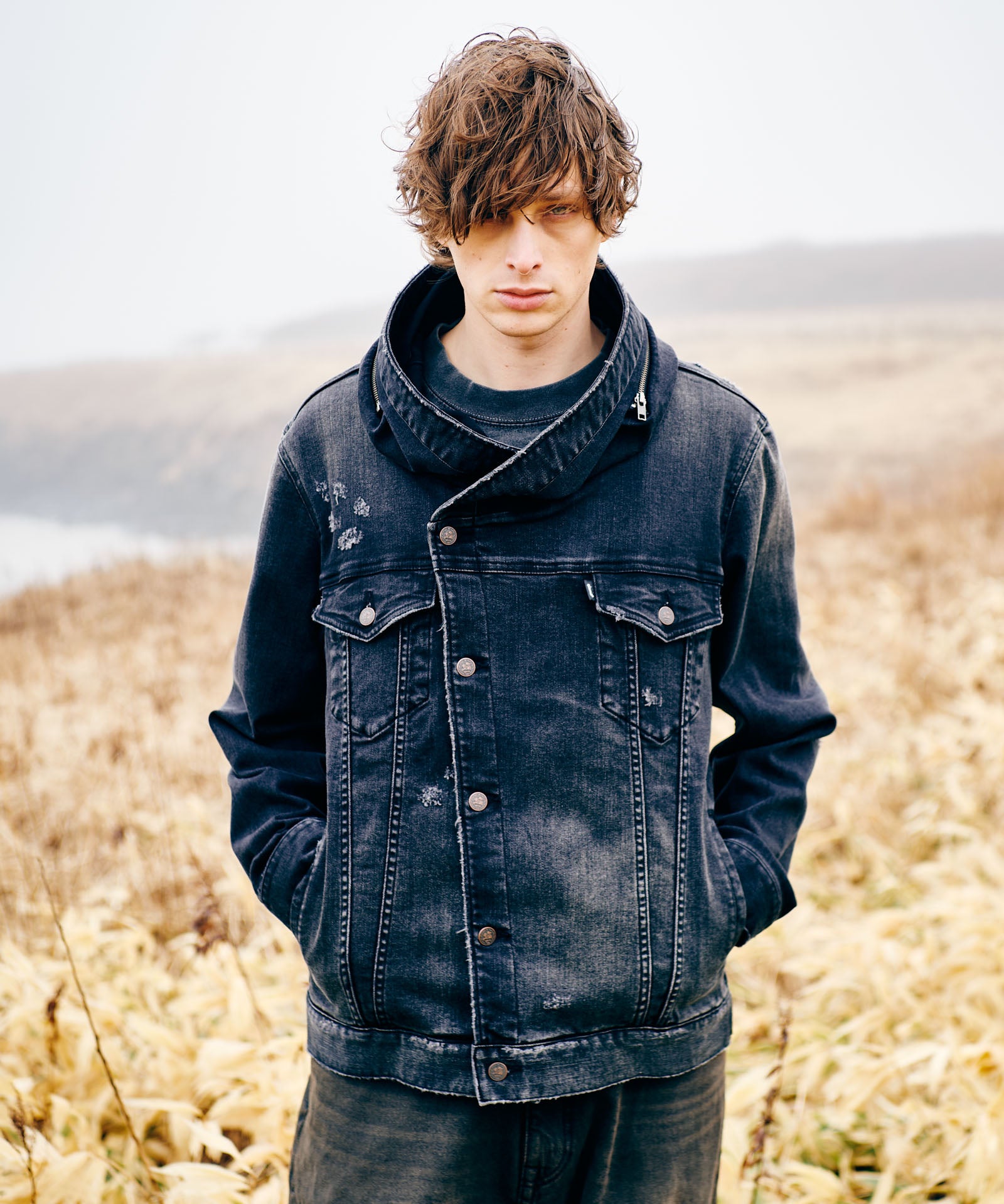 H:186 / C:89 / W:71 / H:92 着用サイズ:L