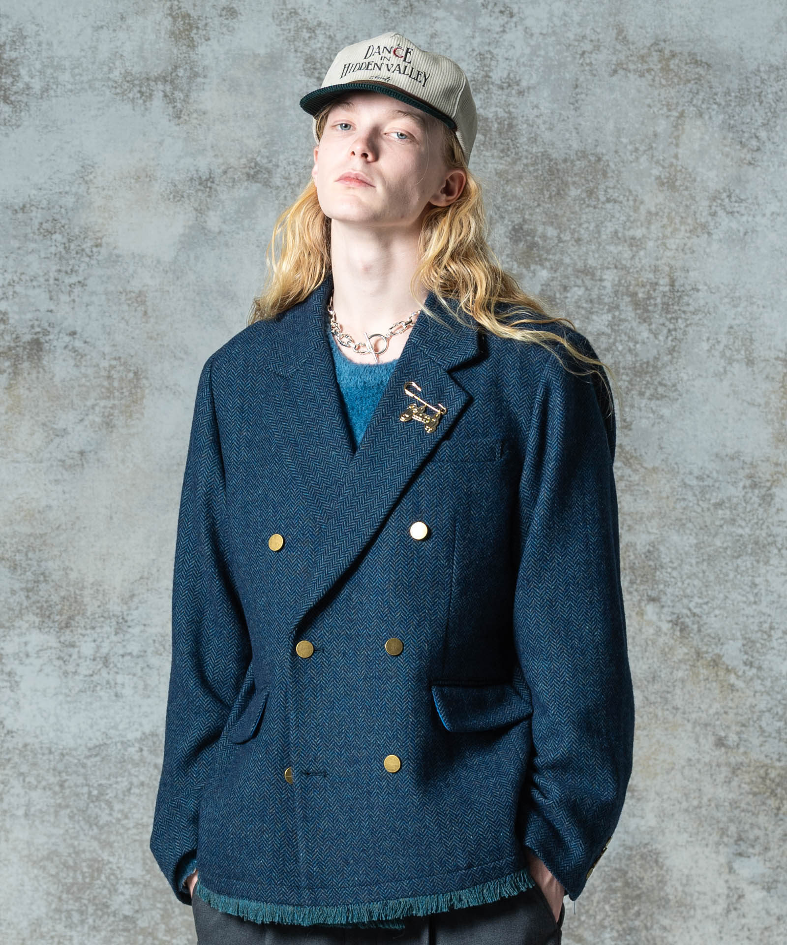 H:185 / C:78 / W:64 / H:88 着用サイズ:L