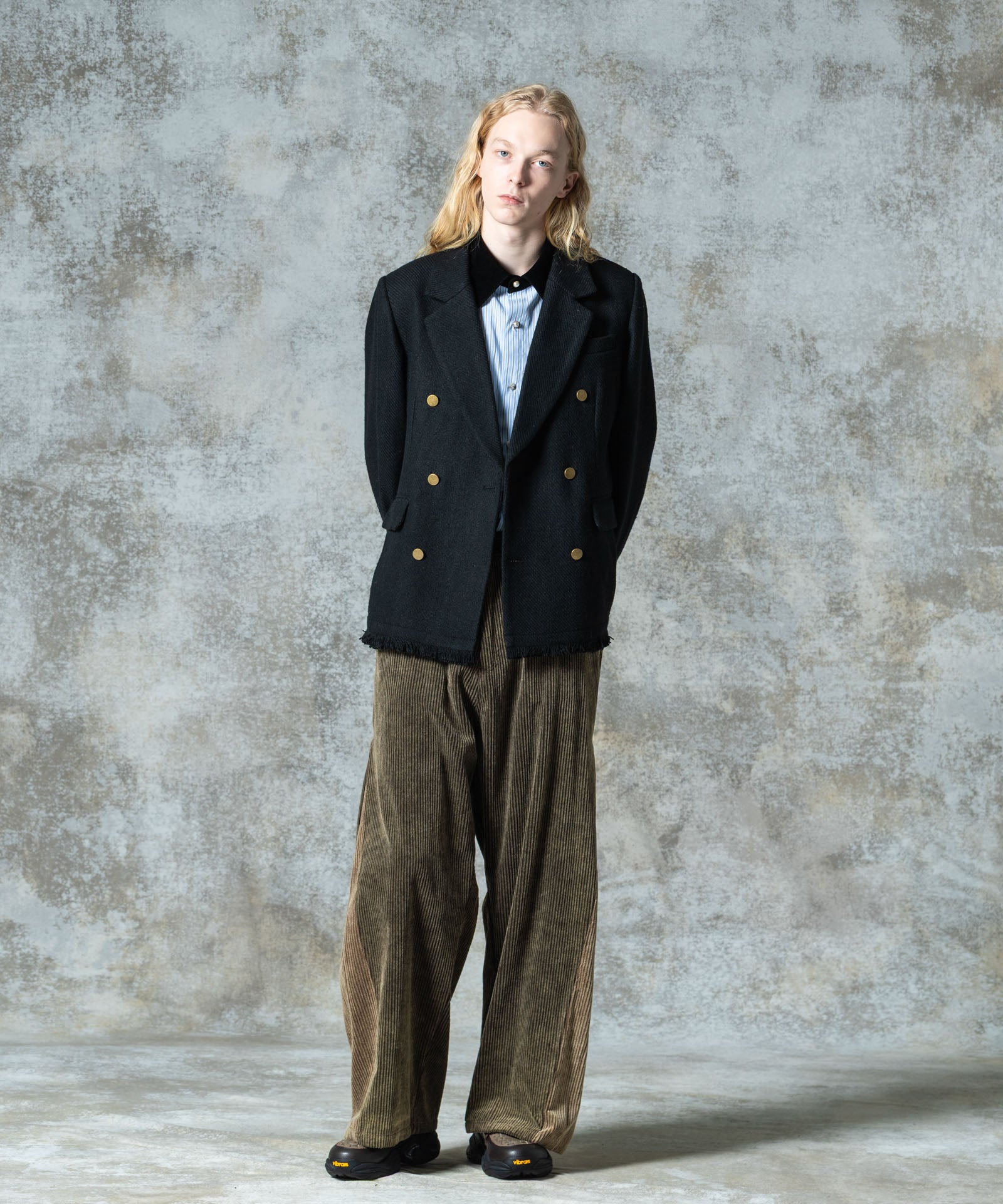 H:185 / C:78 / W:64 / H:88 着用サイズ:L