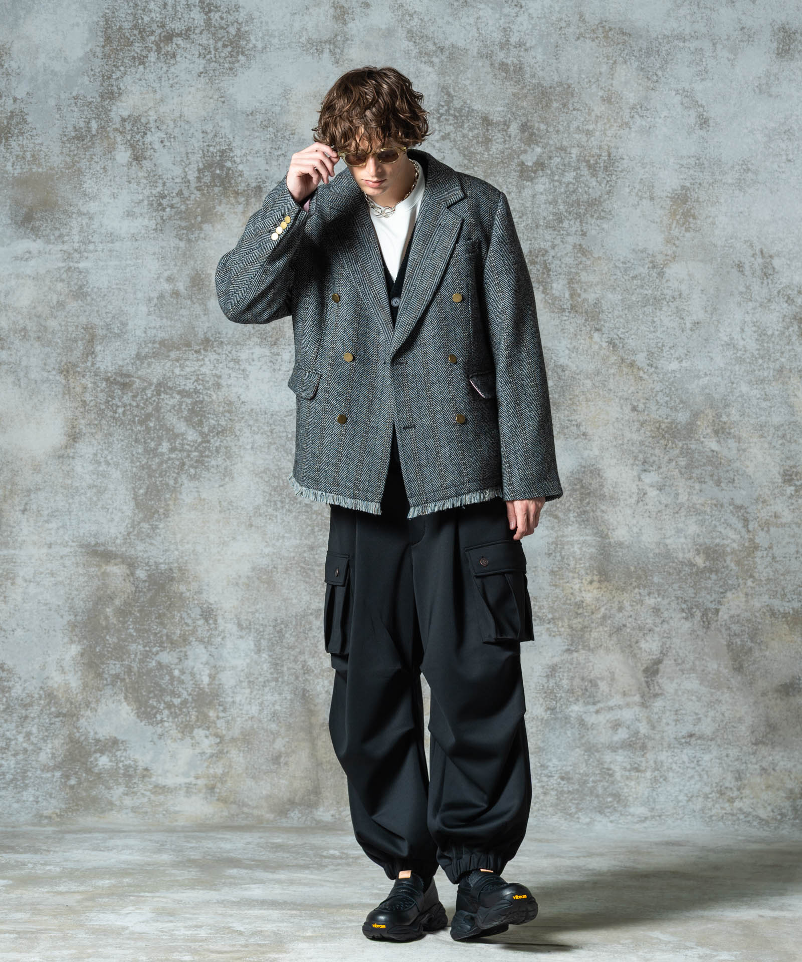 H:186 / C:89 / W:71 / H:92 着用サイズ:M