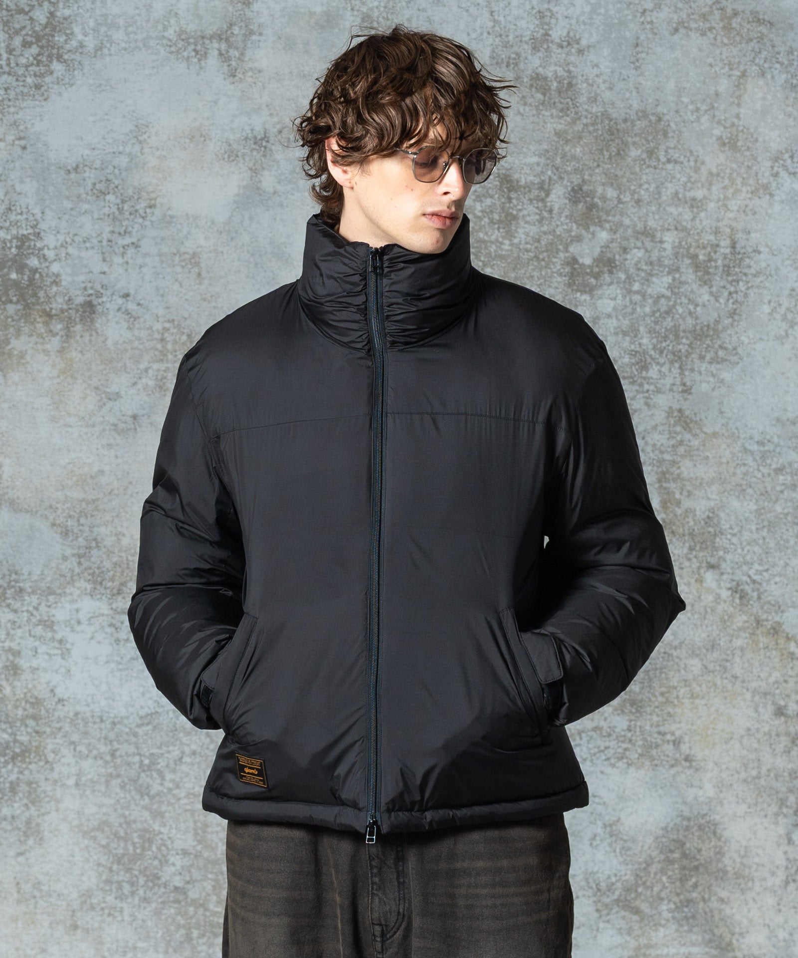 H:186 / C:89 / W:71 / H:92 着用サイズ:L