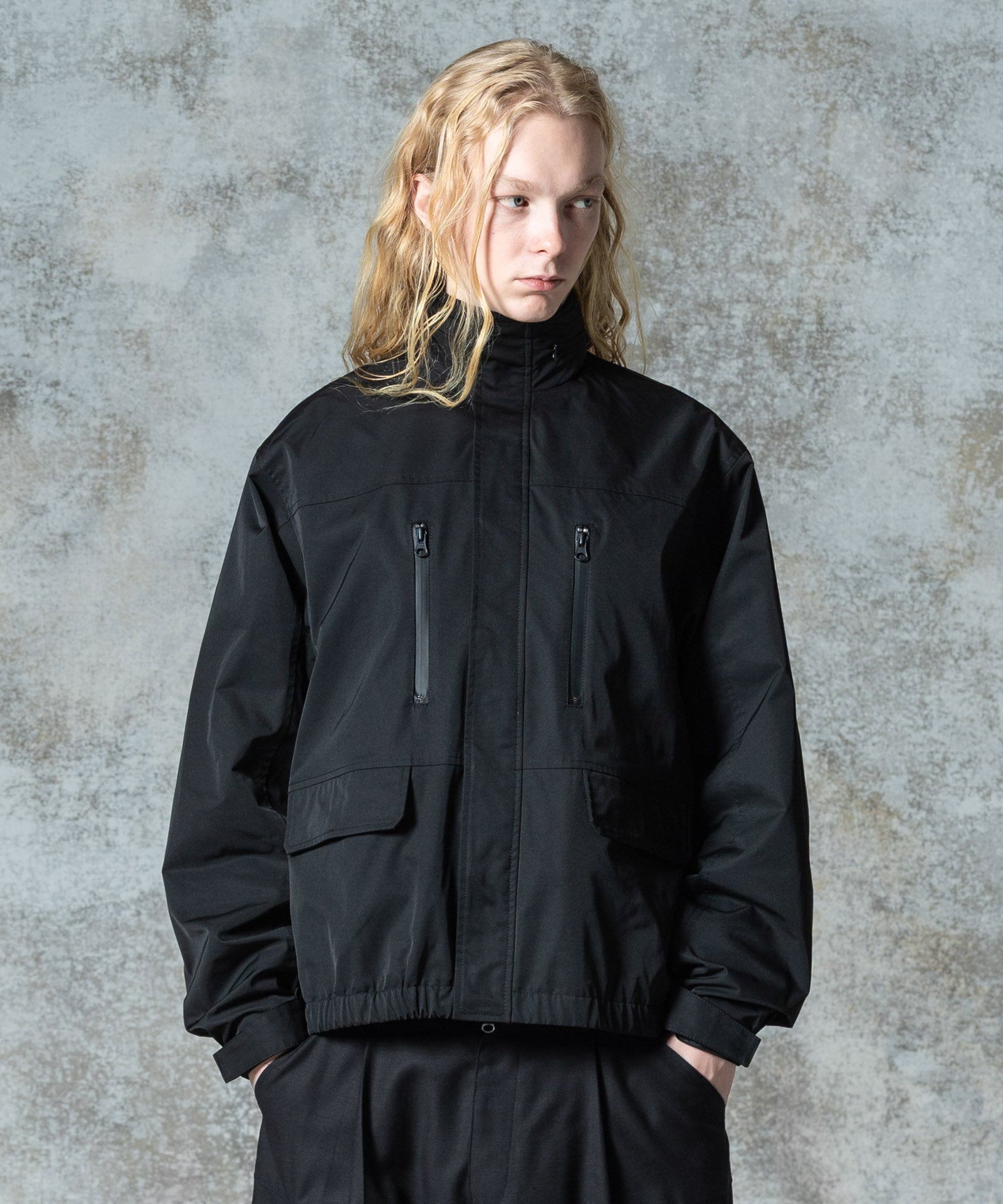 H:185 / C:78 / W:64 / H:88 着用サイズ:L