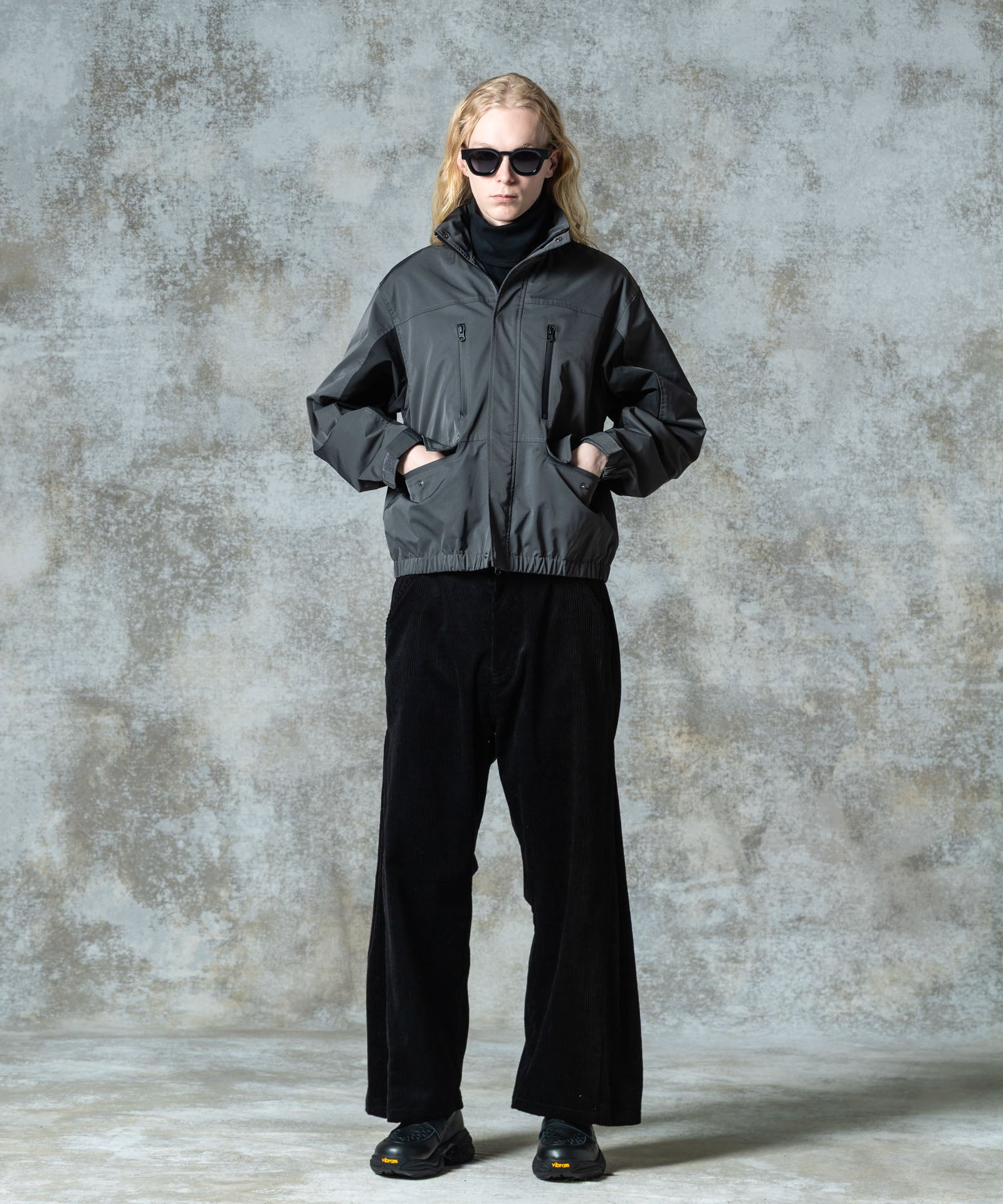 H:185 / C:78 / W:64 / H:88 着用サイズ:M