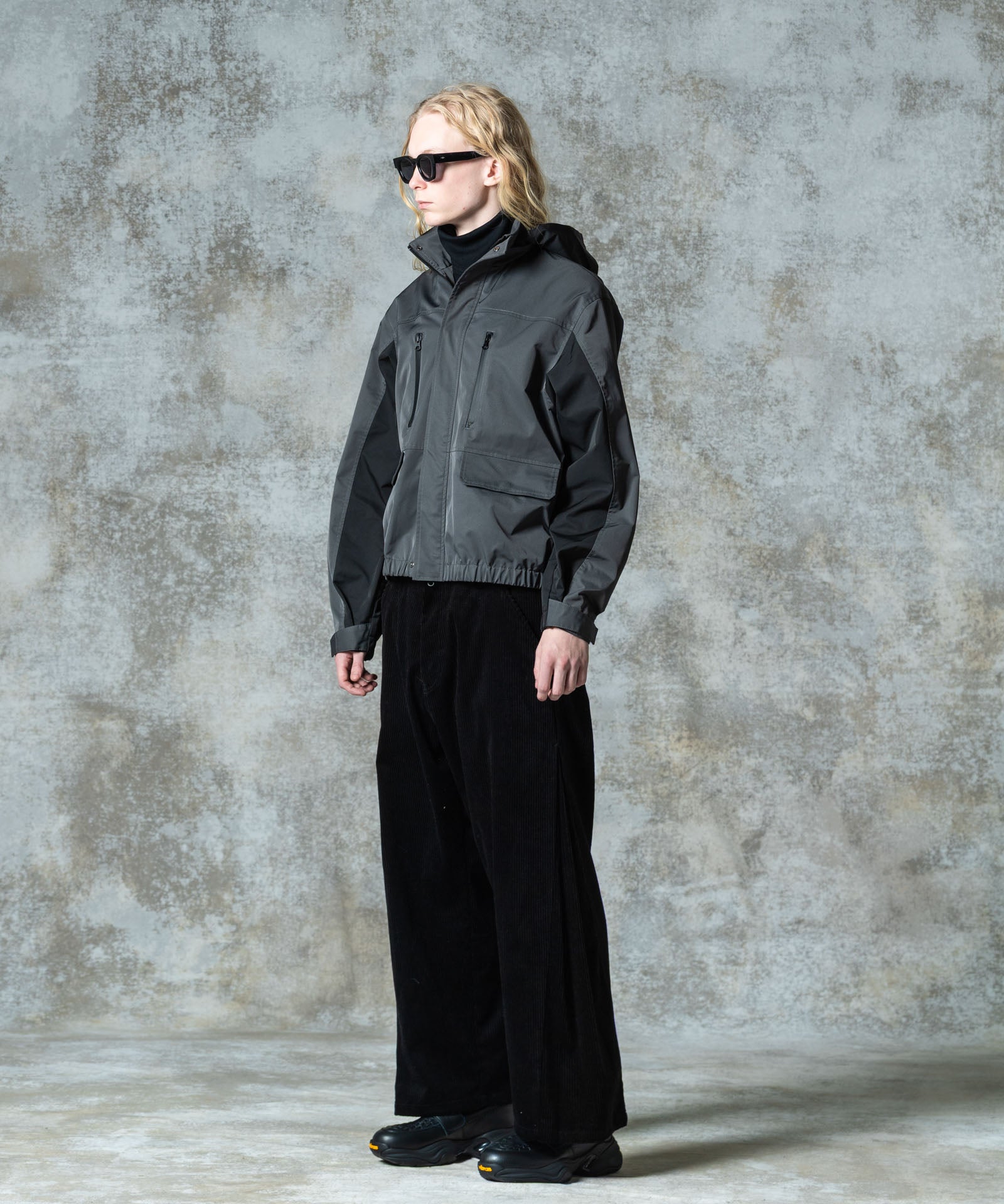 H:185 / C:78 / W:64 / H:88 着用サイズ:M