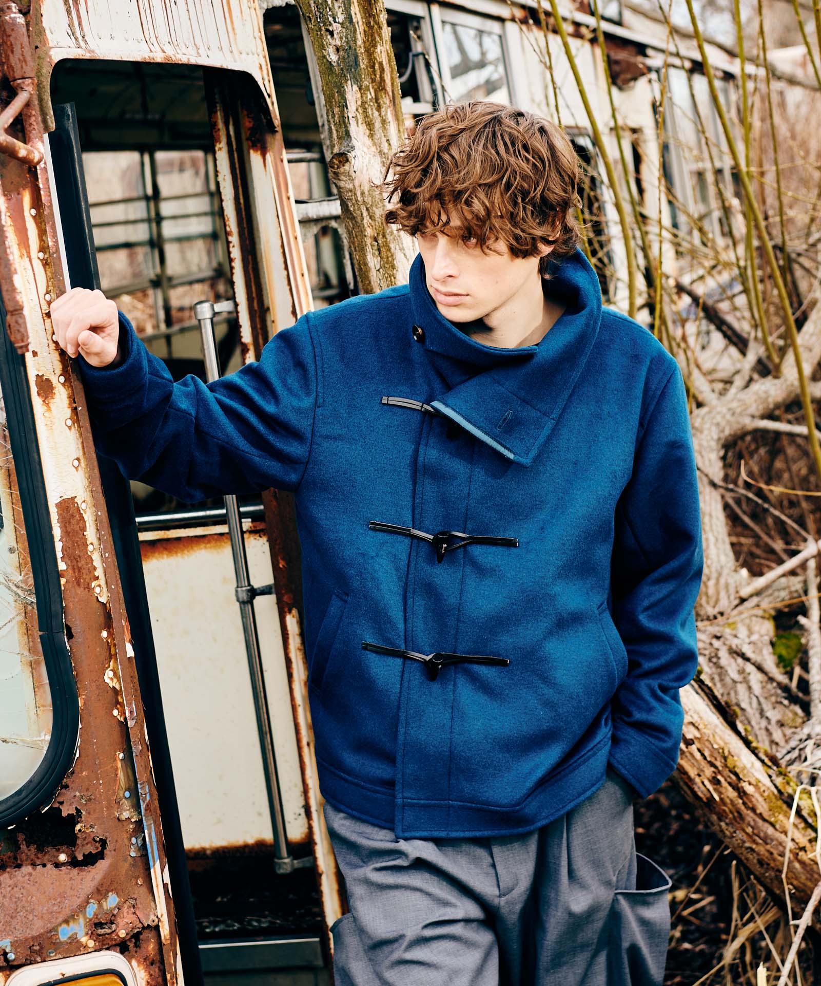 H:186 / C:89 / W:71 / H:92 着用サイズ:L