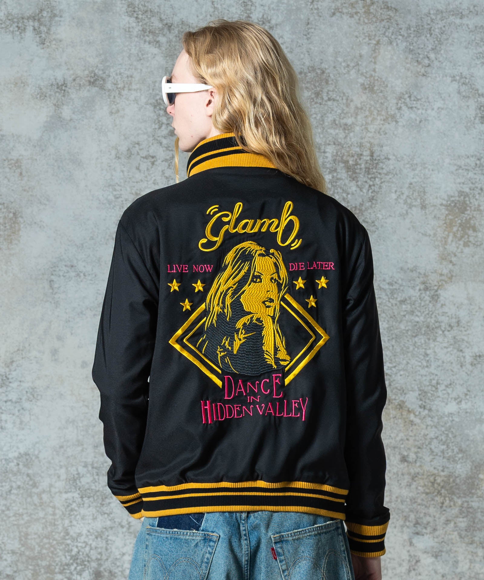 H:185 / C:78 / W:64 / H:88 着用サイズ:M