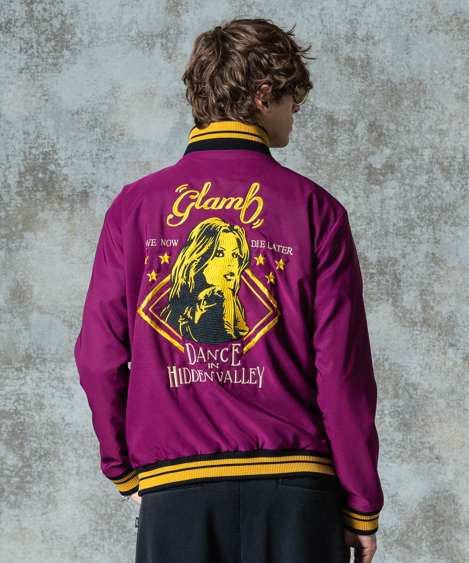 H:186 / C:89 / W:71 / H:92 着用サイズ:L