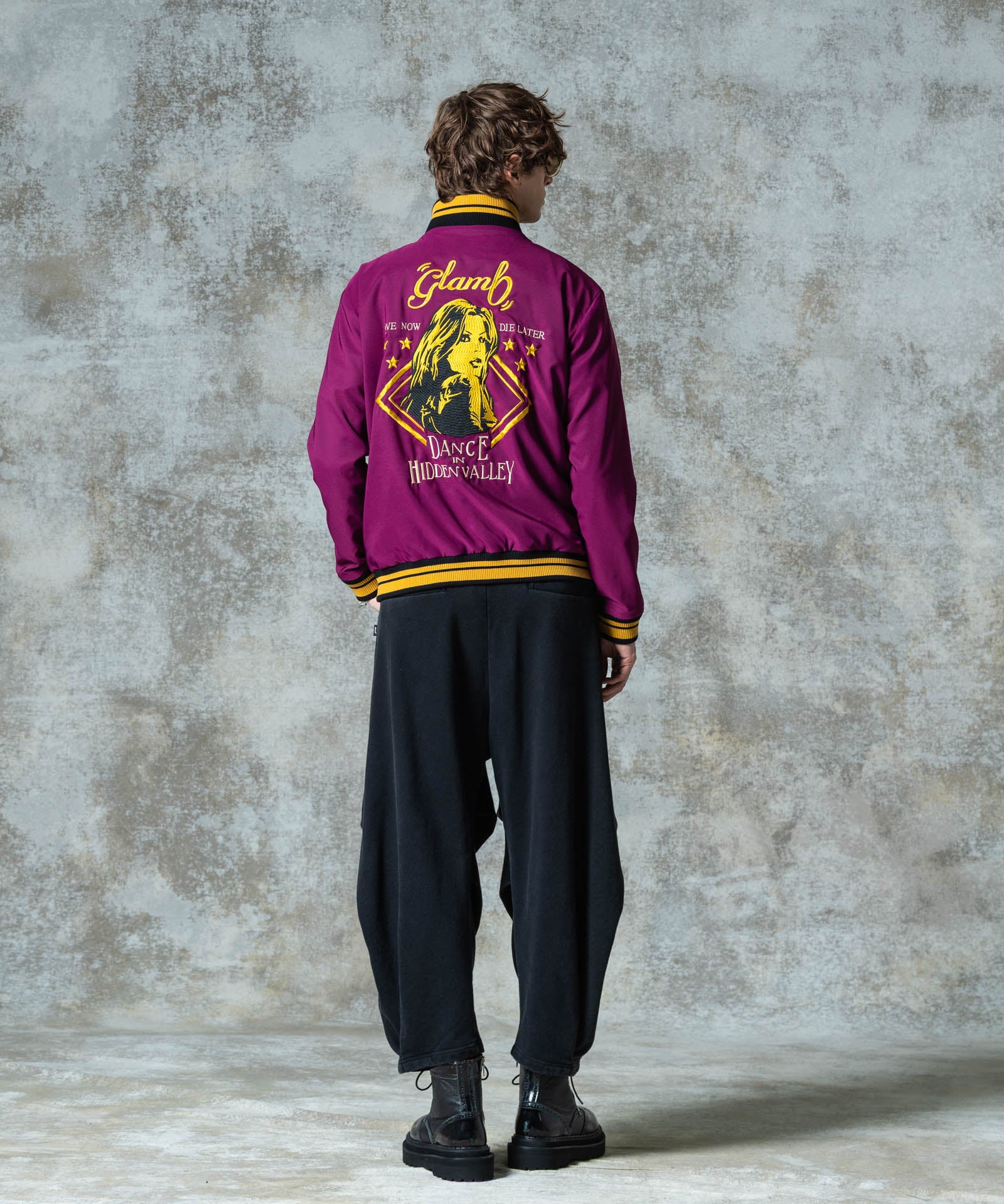 H:186 / C:89 / W:71 / H:92 着用サイズ:L