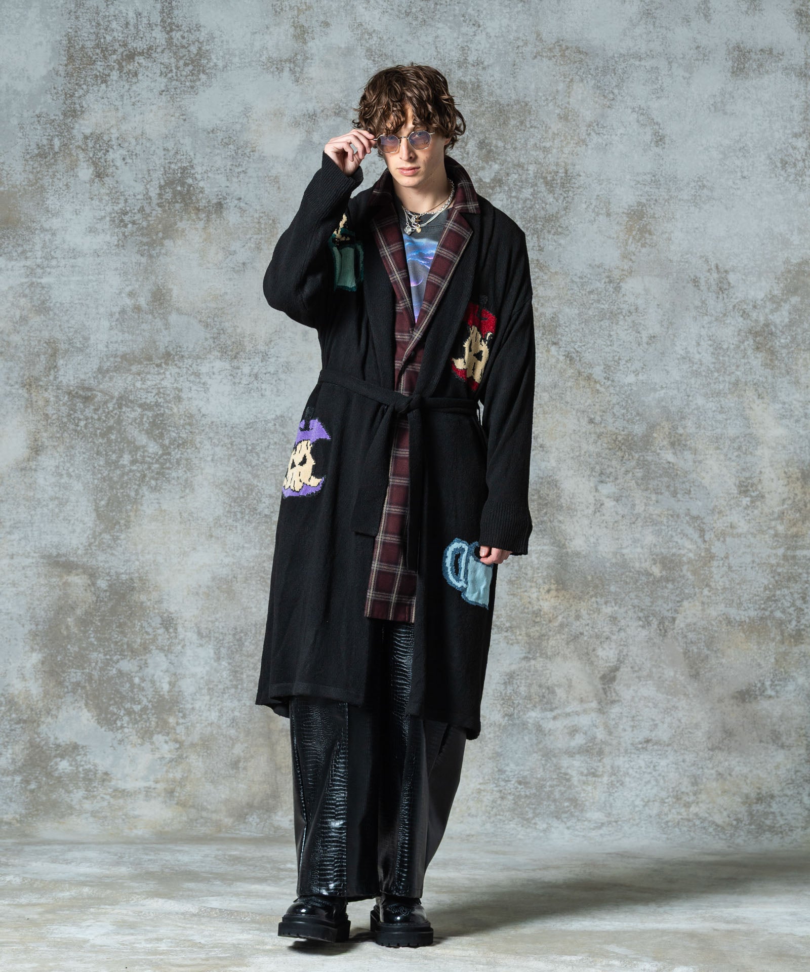 H:186 / C:89 / W:71 / H:92 着用サイズ:L