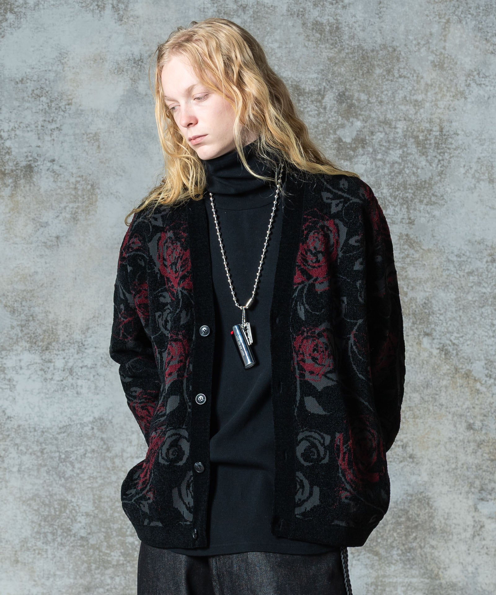 H:185 / C:78 / W:64 / H:88 着用サイズ:M