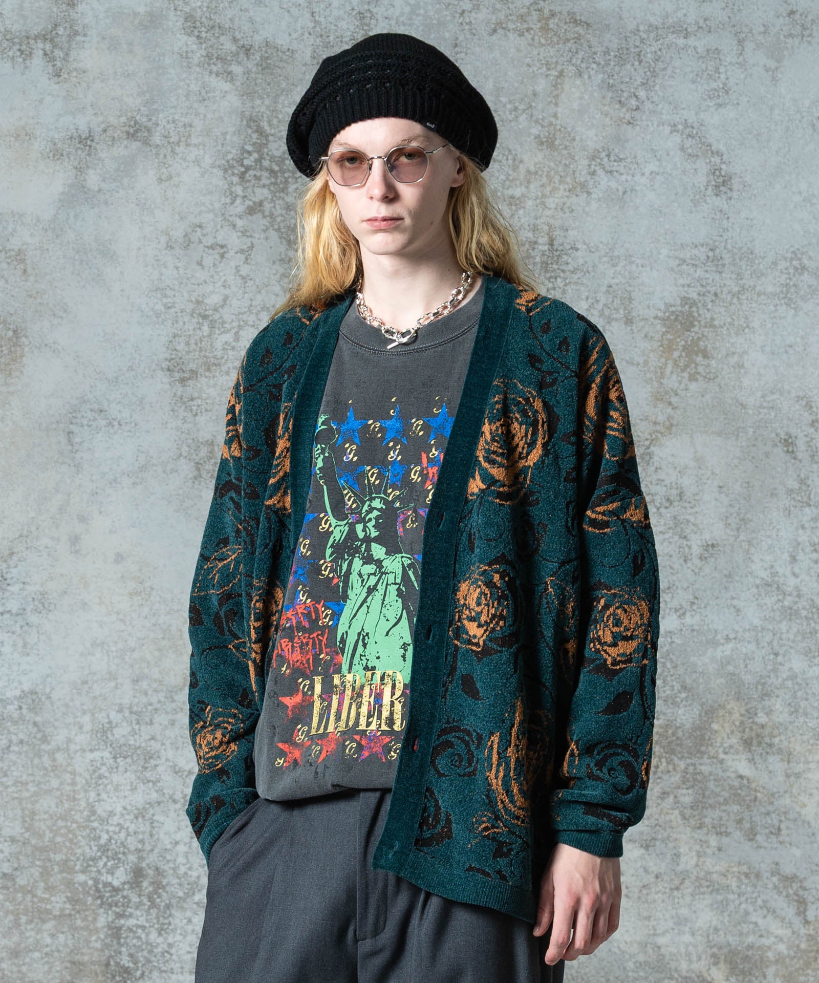 H:185 / C:78 / W:64 / H:88 着用サイズ:L