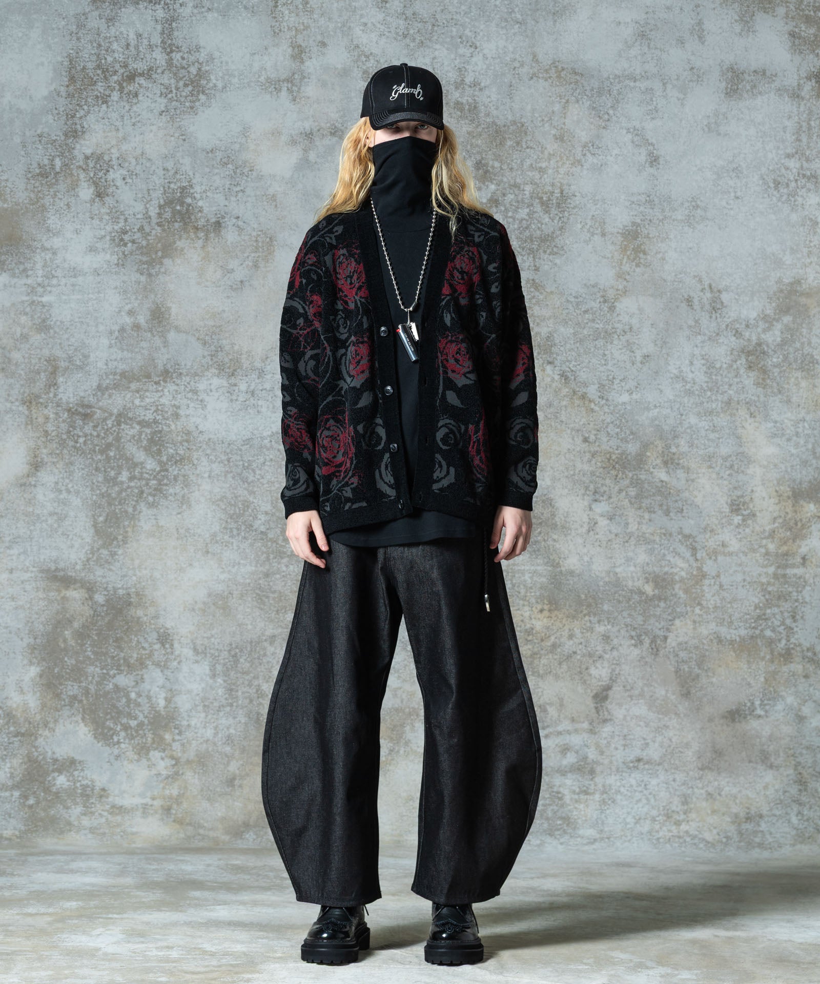 H:185 / C:78 / W:64 / H:88 着用サイズ:M