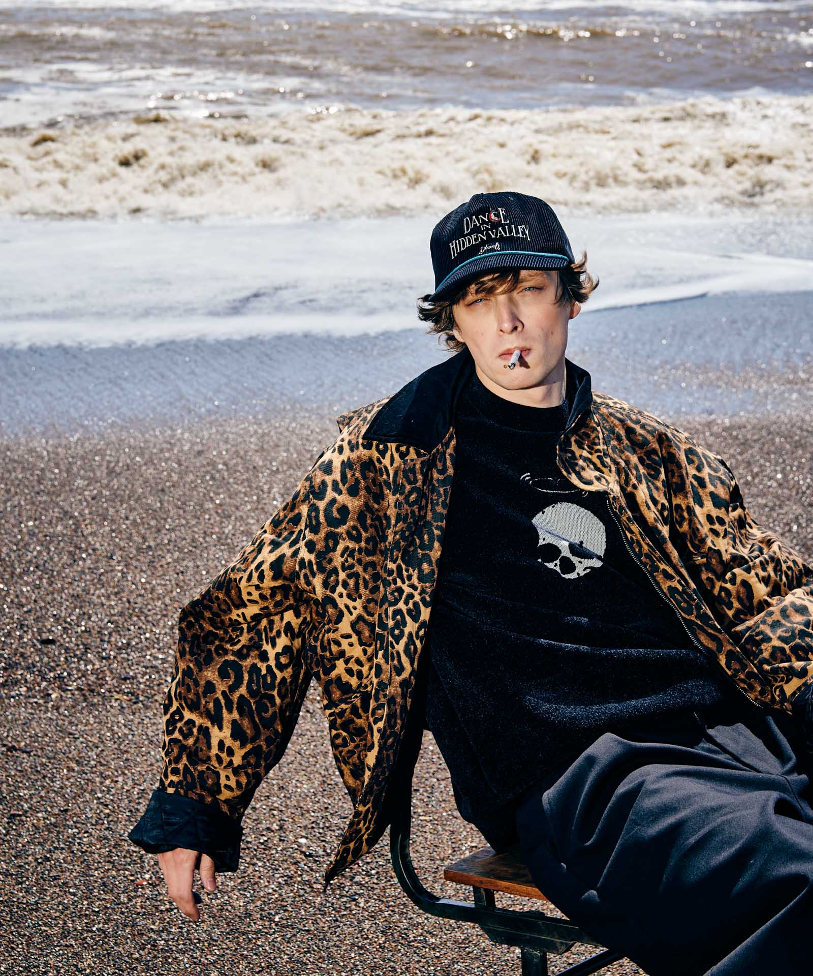 H:186 / C:89 / W:71 / H:92 着用サイズ:M