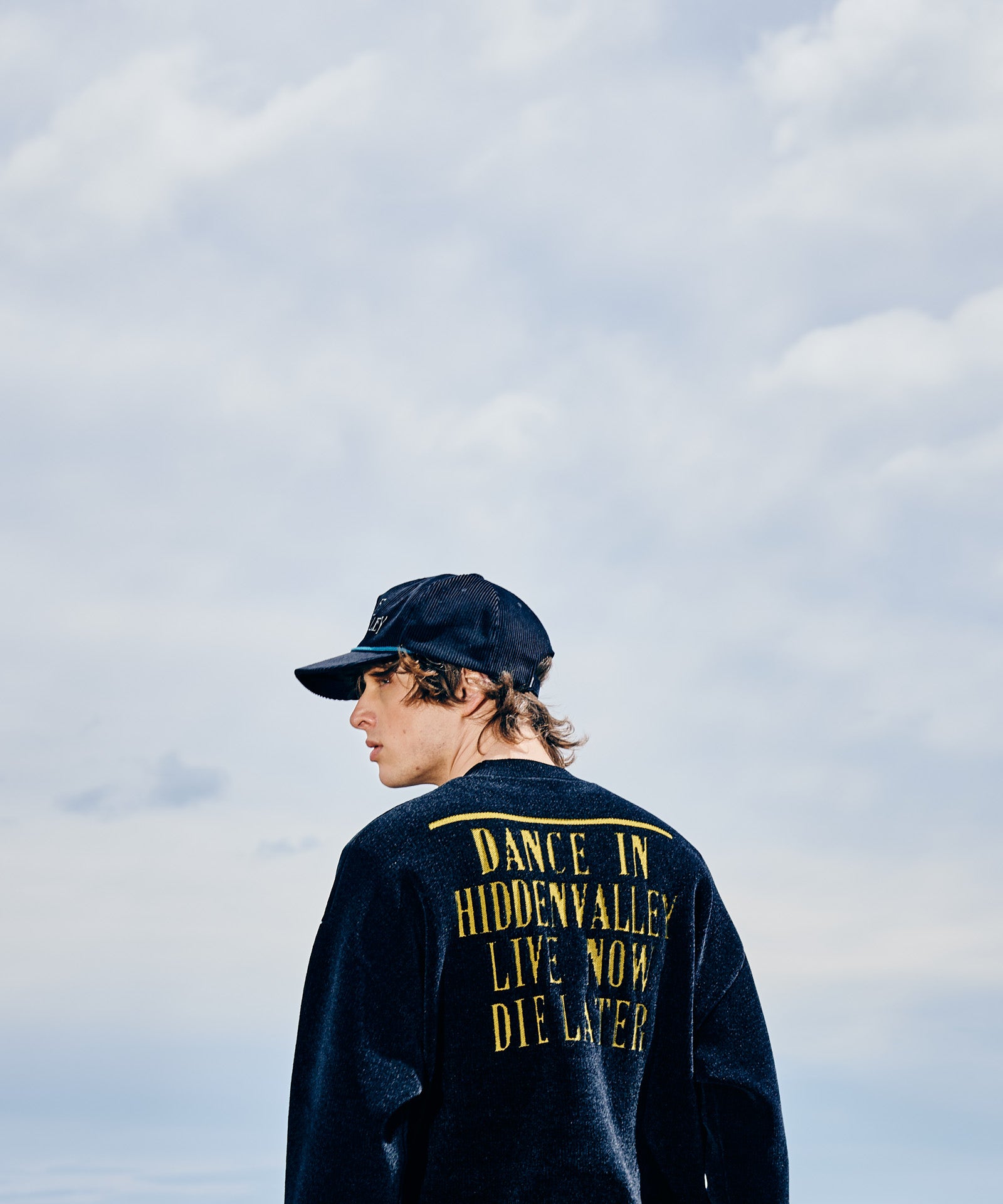 H:186 / C:89 / W:71 / H:92 着用サイズ:M