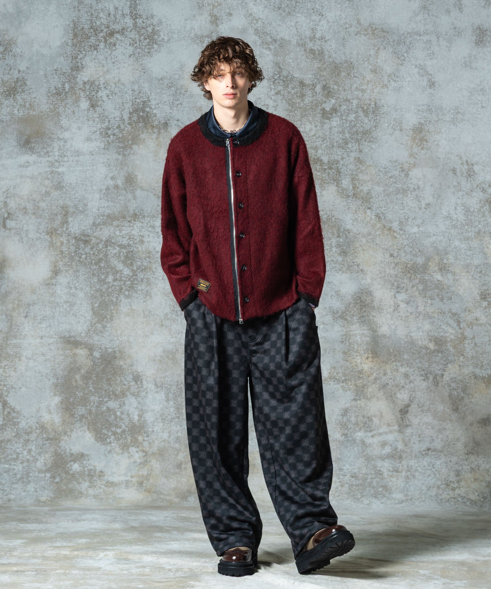 H:186 / C:89 / W:71 / H:92 着用サイズ:L