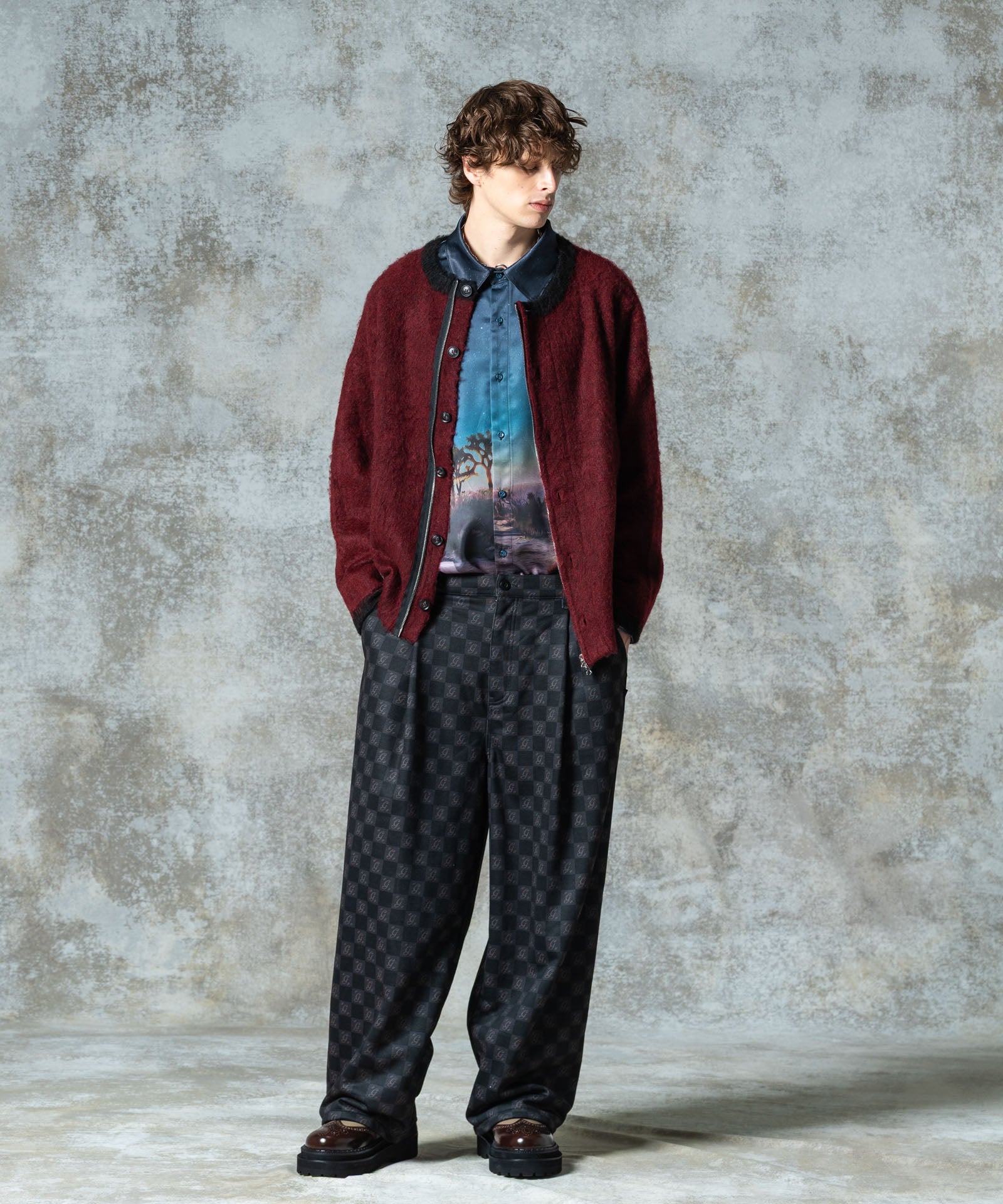 H:186 / C:89 / W:71 / H:92 着用サイズ:L