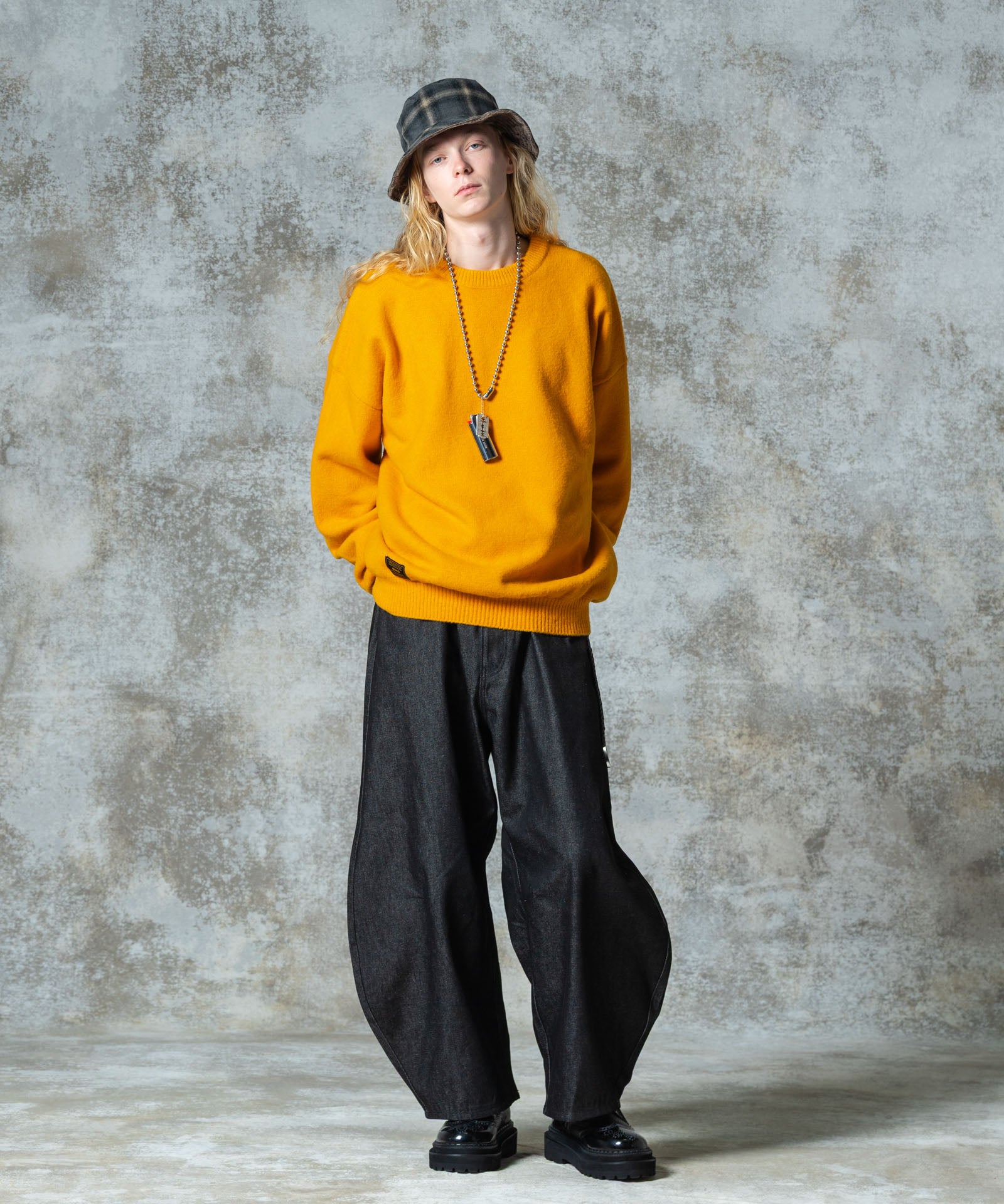 H:185 / C:78 / W:64 / H:88 着用サイズ:L