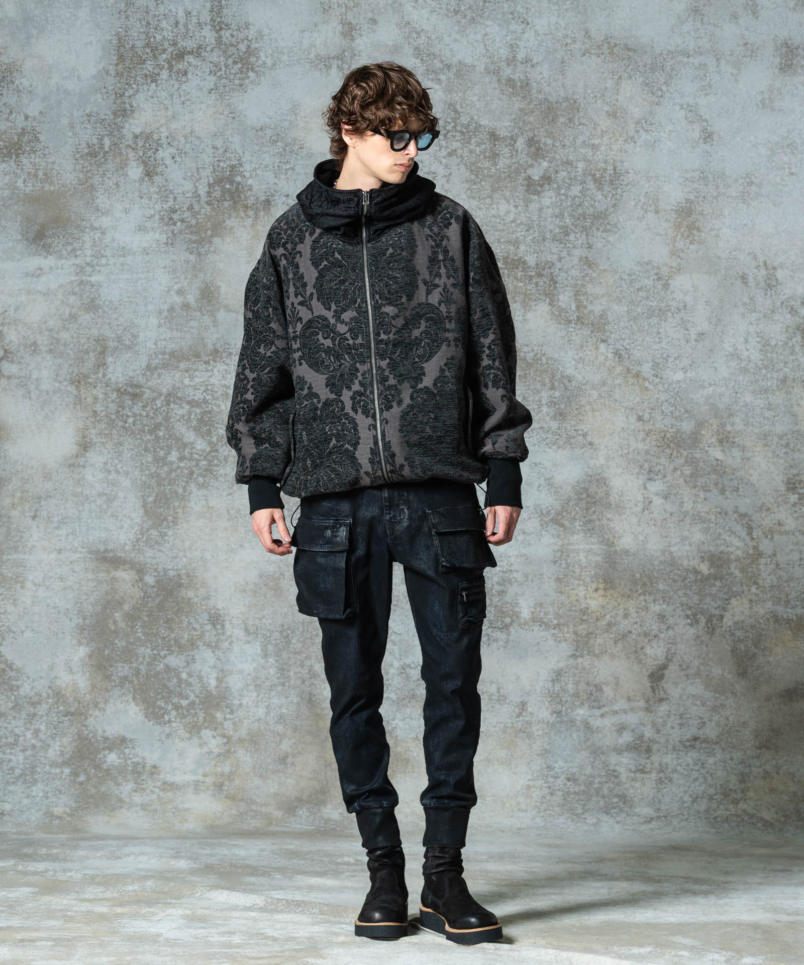 H:186 / C:89 / W:71 / H:92 着用サイズ:M