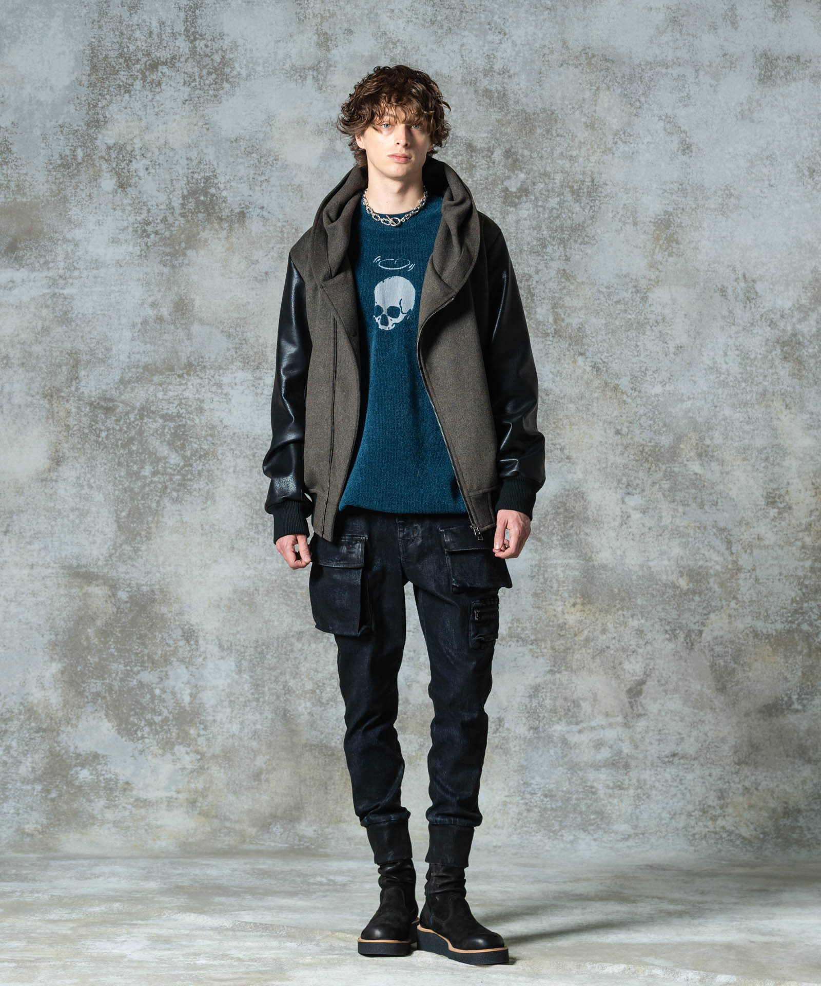 H:186 / C:89 / W:71 / H:92 着用サイズ:M