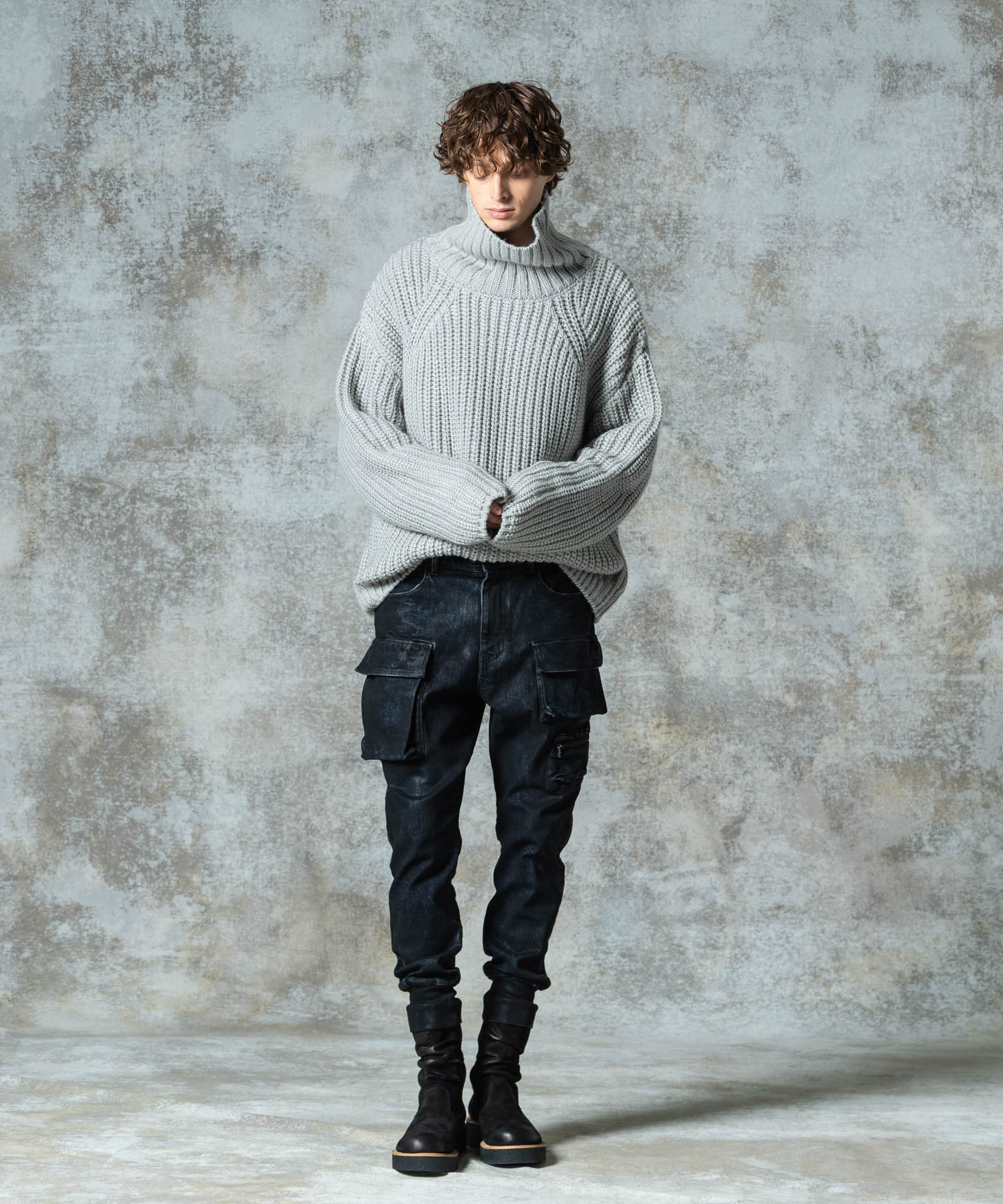 H:186 / C:89 / W:71 / H:92 着用サイズ:M