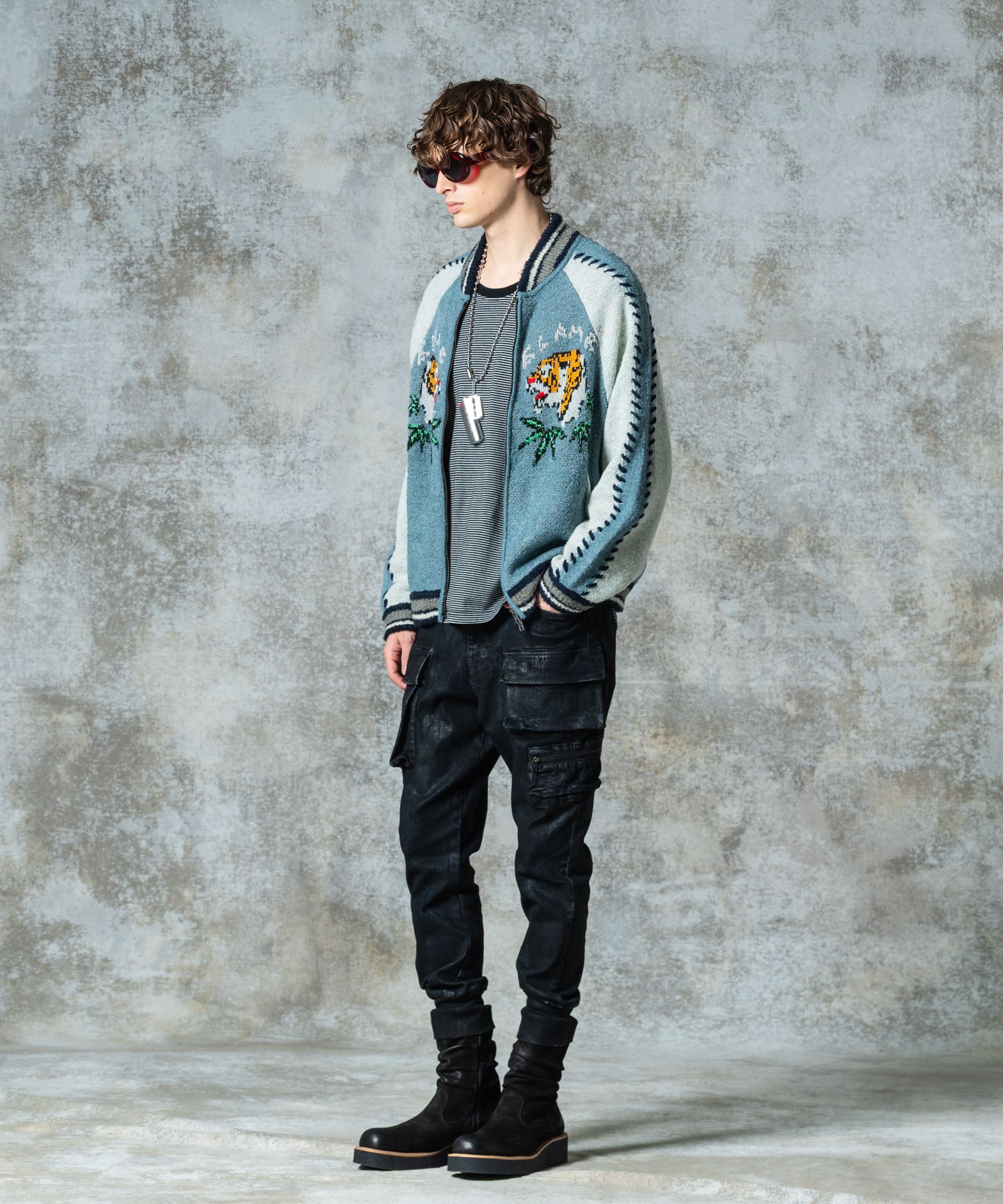 H:186 / C:89 / W:71 / H:92 着用サイズ:M