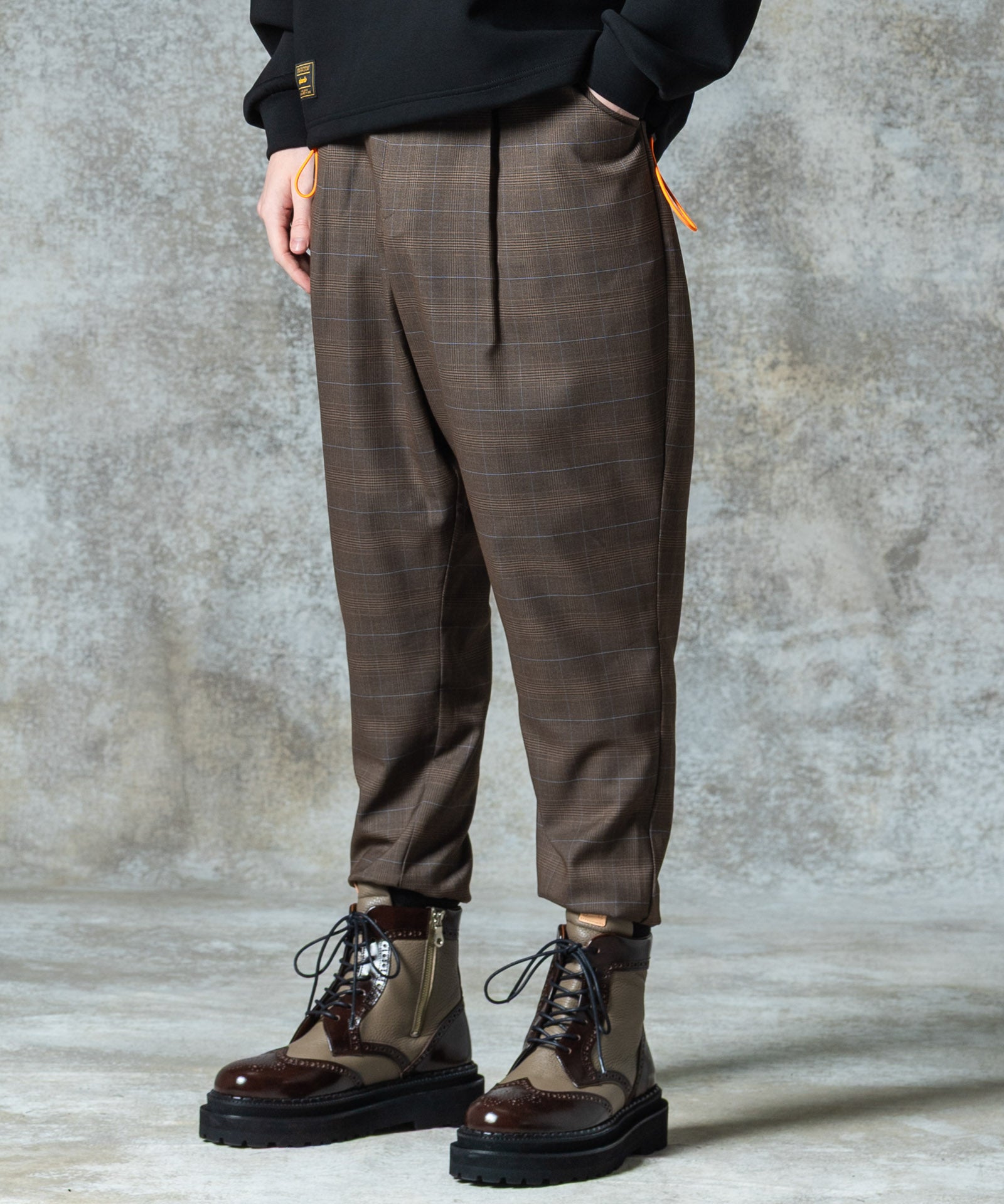 H:185 / C:78 / W:64 / H:88 着用サイズ:L