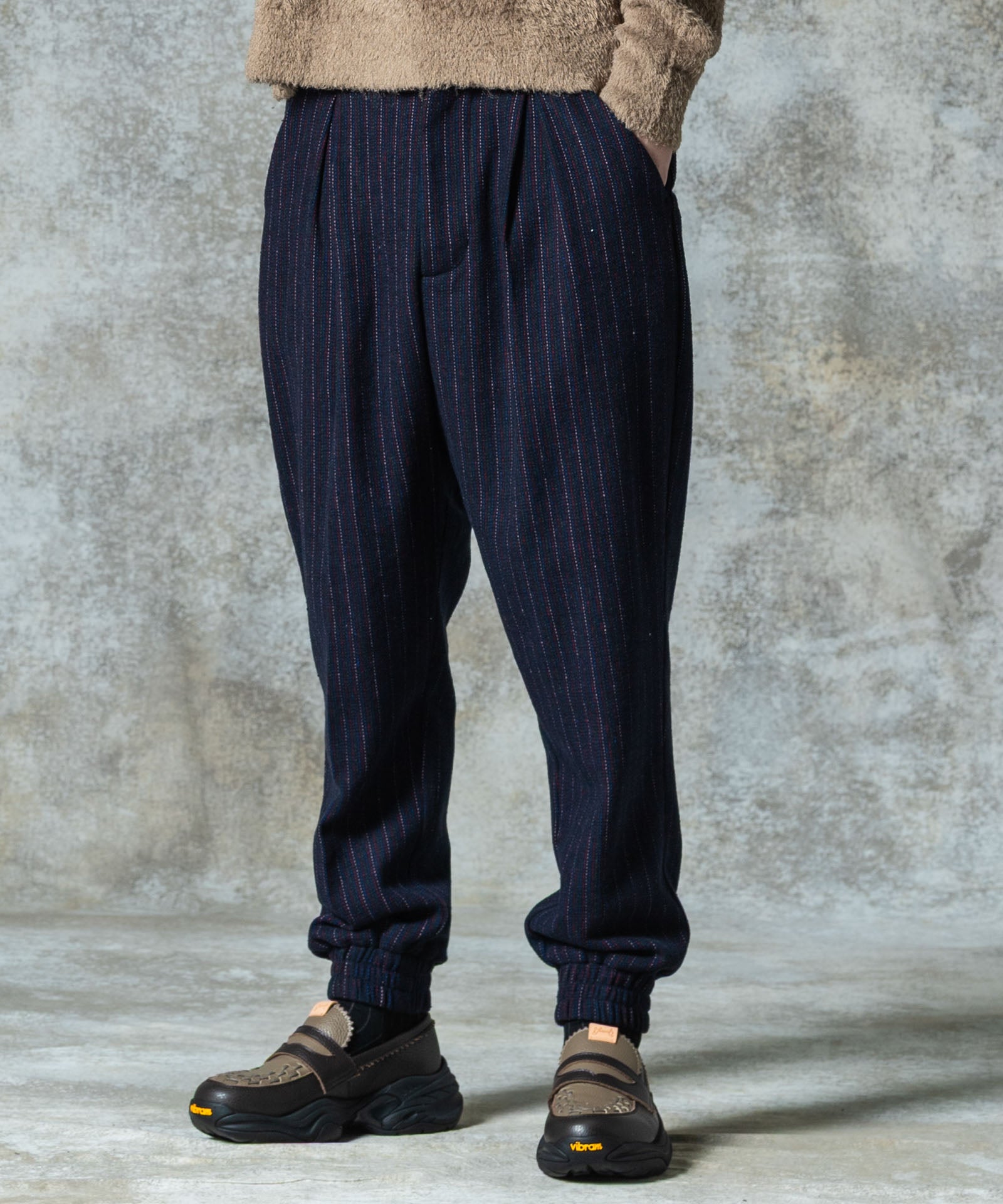 H:185 / C:78 / W:64 / H:88 着用サイズ:M