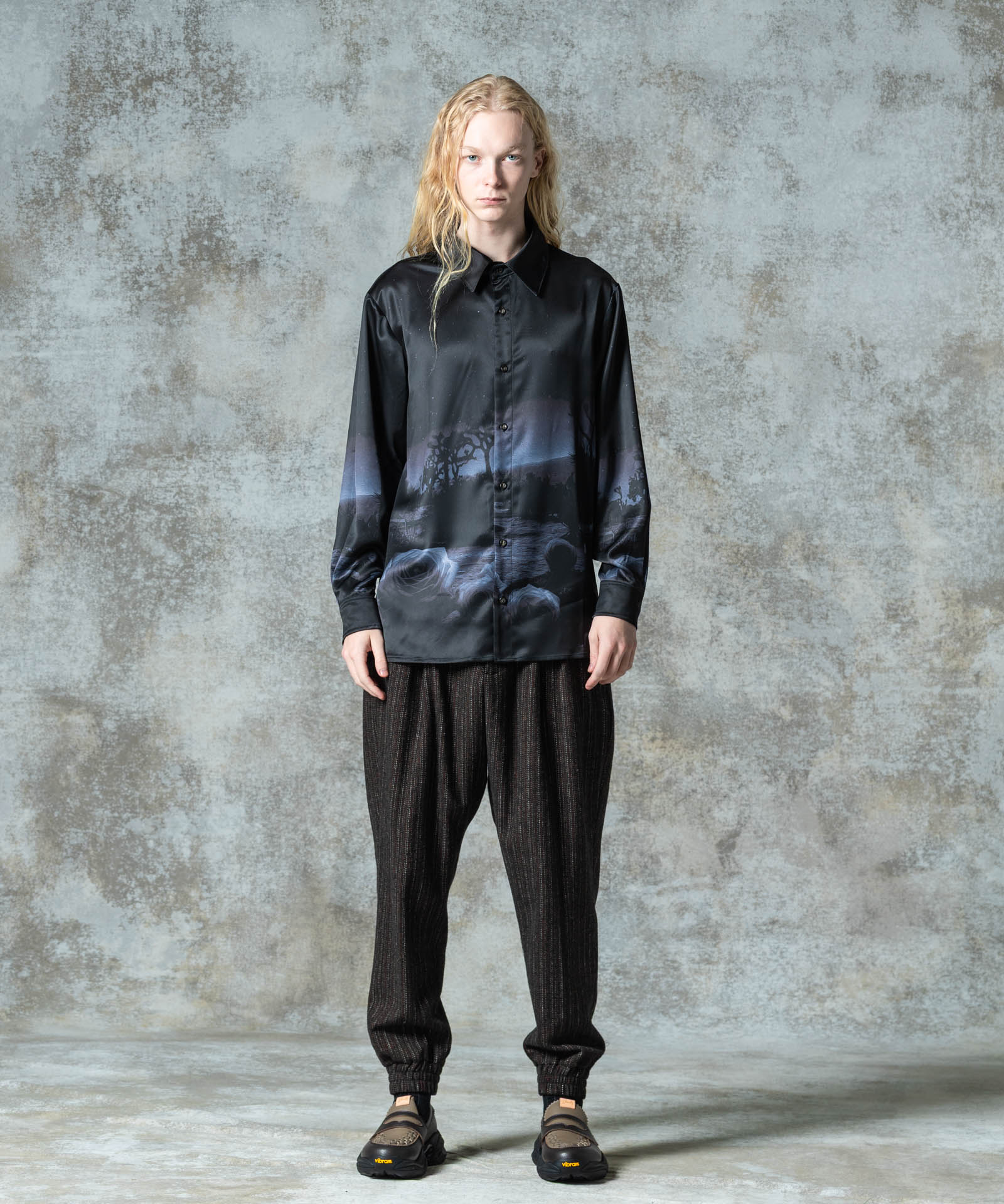 H:185 / C:78 / W:64 / H:88 着用サイズ:L